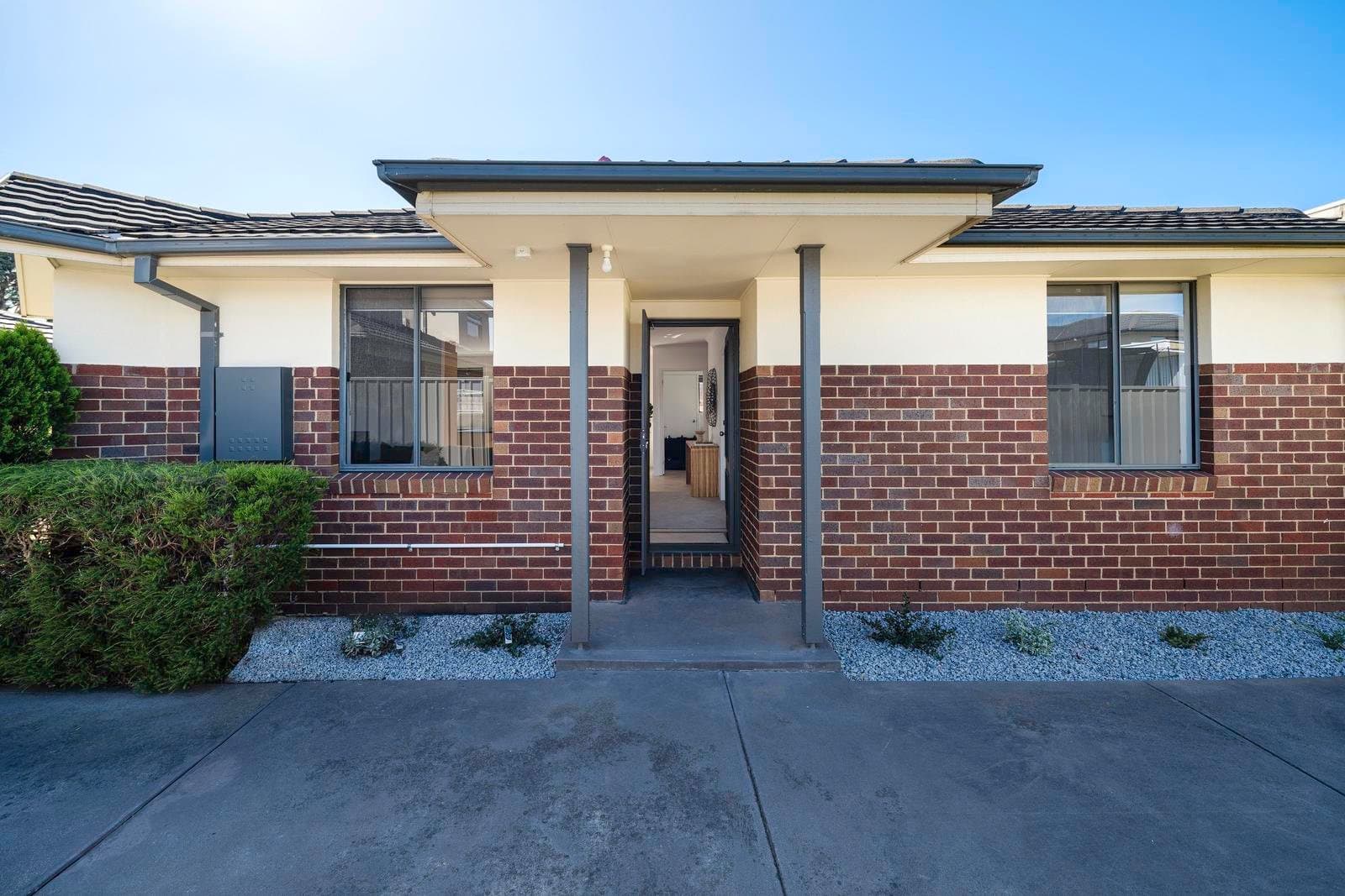 2/40 Dundee Street, Reservoir VIC 3073, Reservoir - Image 1
