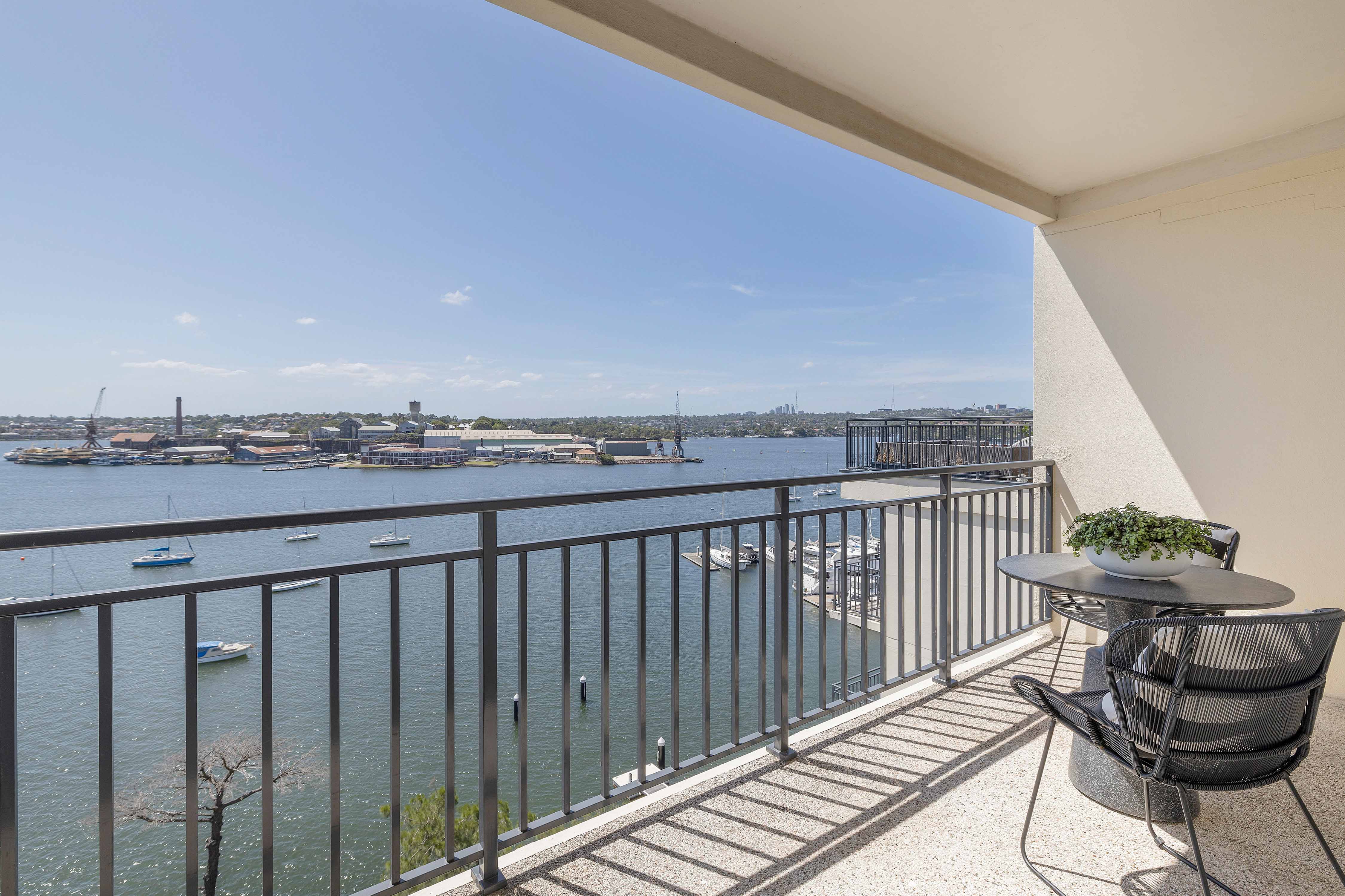 19/10 Gow Street, Balmain - Image 1