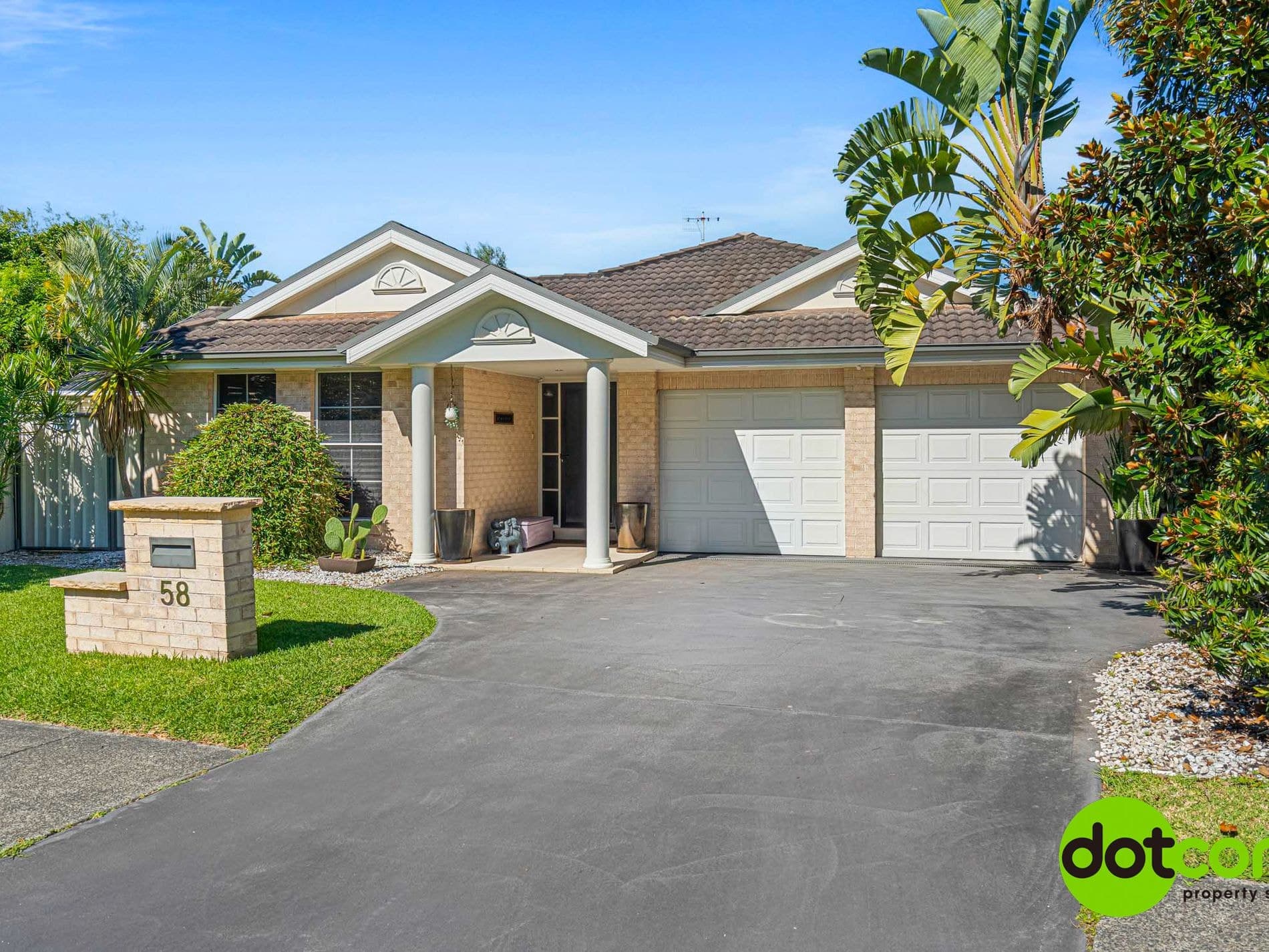 58 Irving Court, Hamlyn Terrace - Image 1