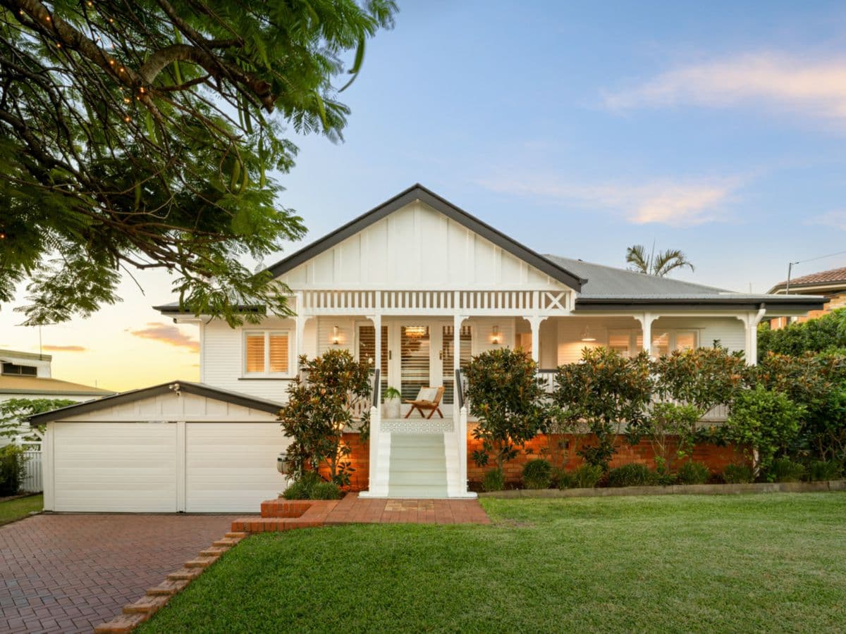 39 Sibley Road, WYNNUM WEST, Wynnum - Thumbnail 2
