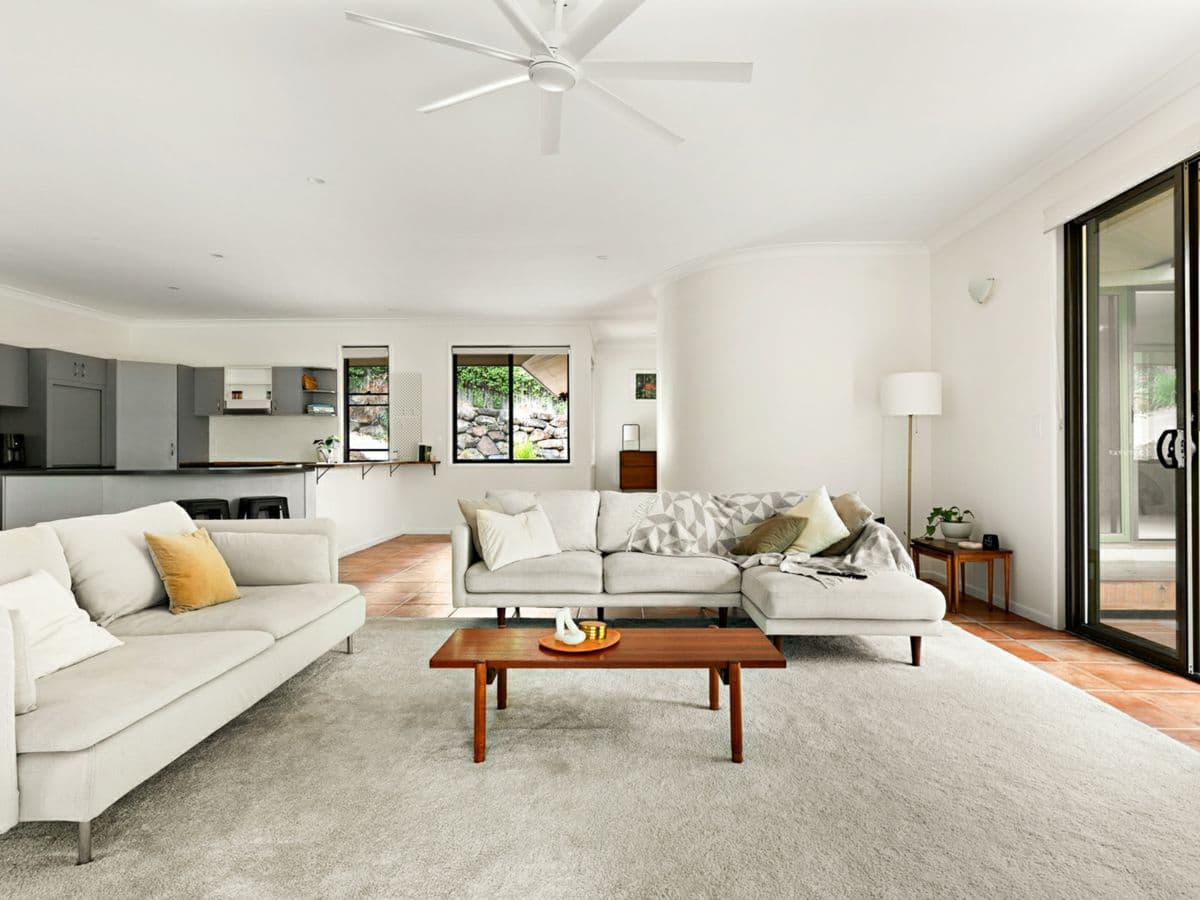 63 Simpsons Road, ELANORA, Elanora - Thumbnail 5
