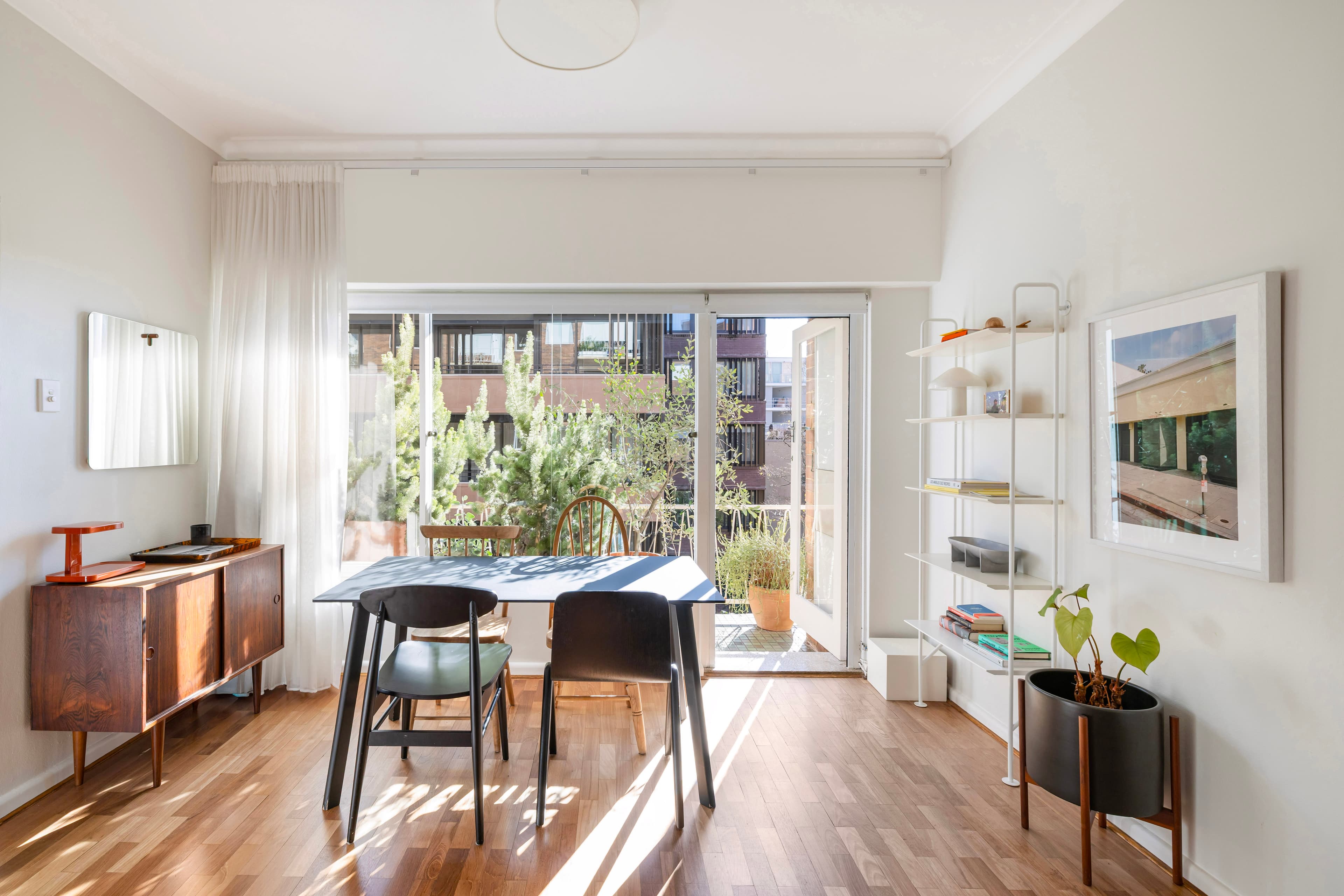 310/6A Birtley Place, Elizabeth Bay - Thumbnail 2