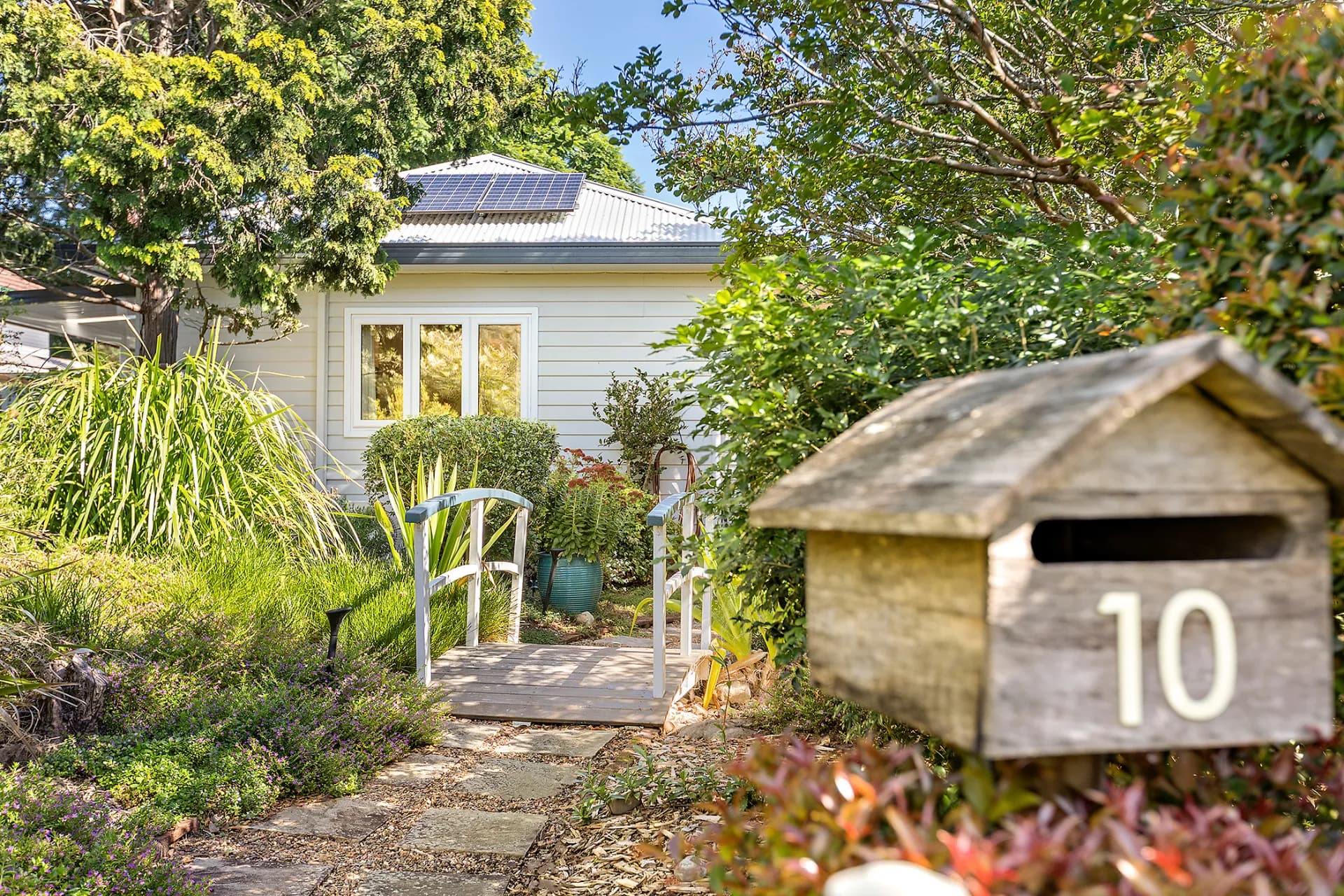 10 Sylvania Avenue, Springwood - Thumbnail 2