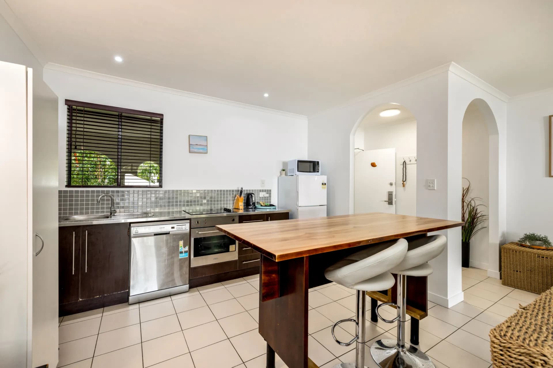 6/81-85 Cedar Road, Palm Cove, QLD, Palm Cove - Thumbnail 4