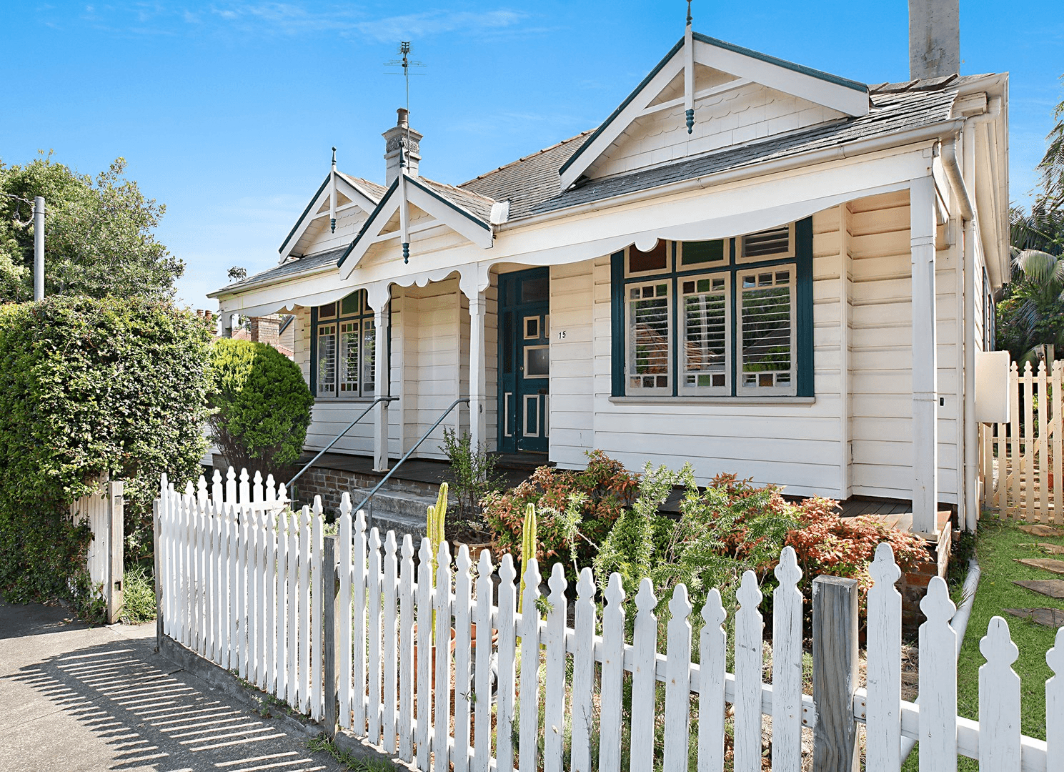 15 Denison Street, Rozelle - Image 1