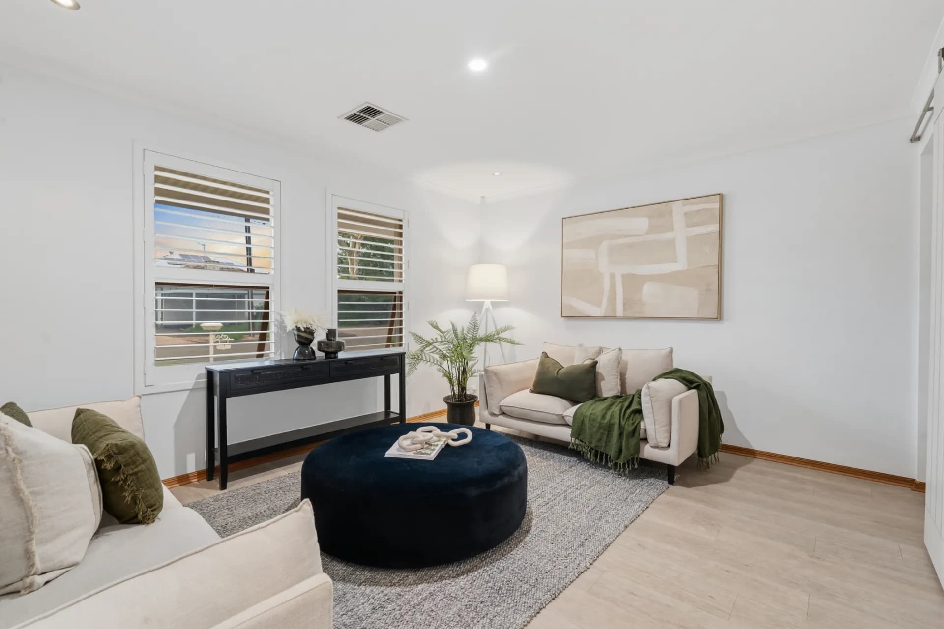 23 Yorktown Crescent, Henley Beach South - Thumbnail 2