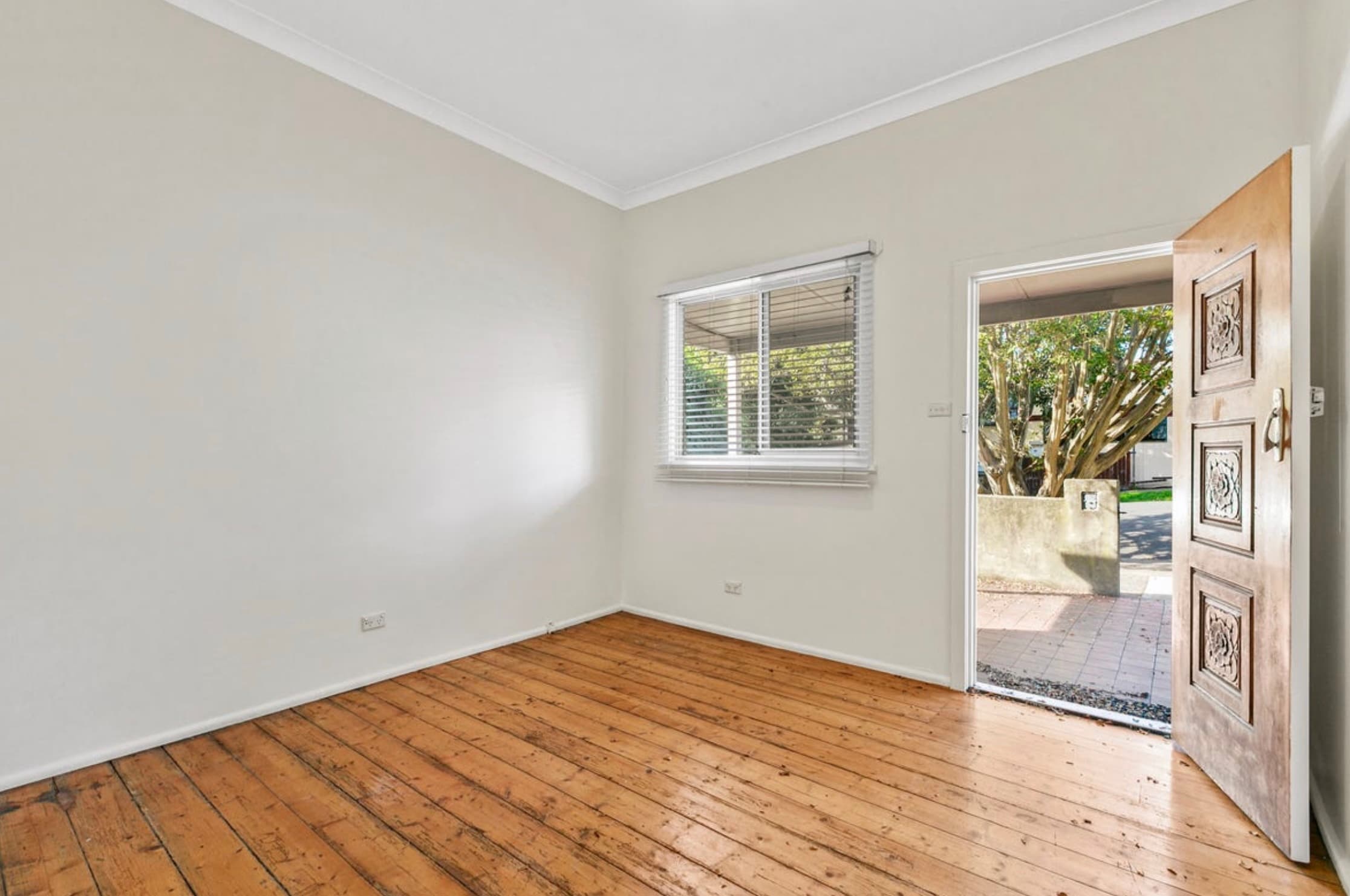 74 O'Neill Street, Lilyfield - Thumbnail 2