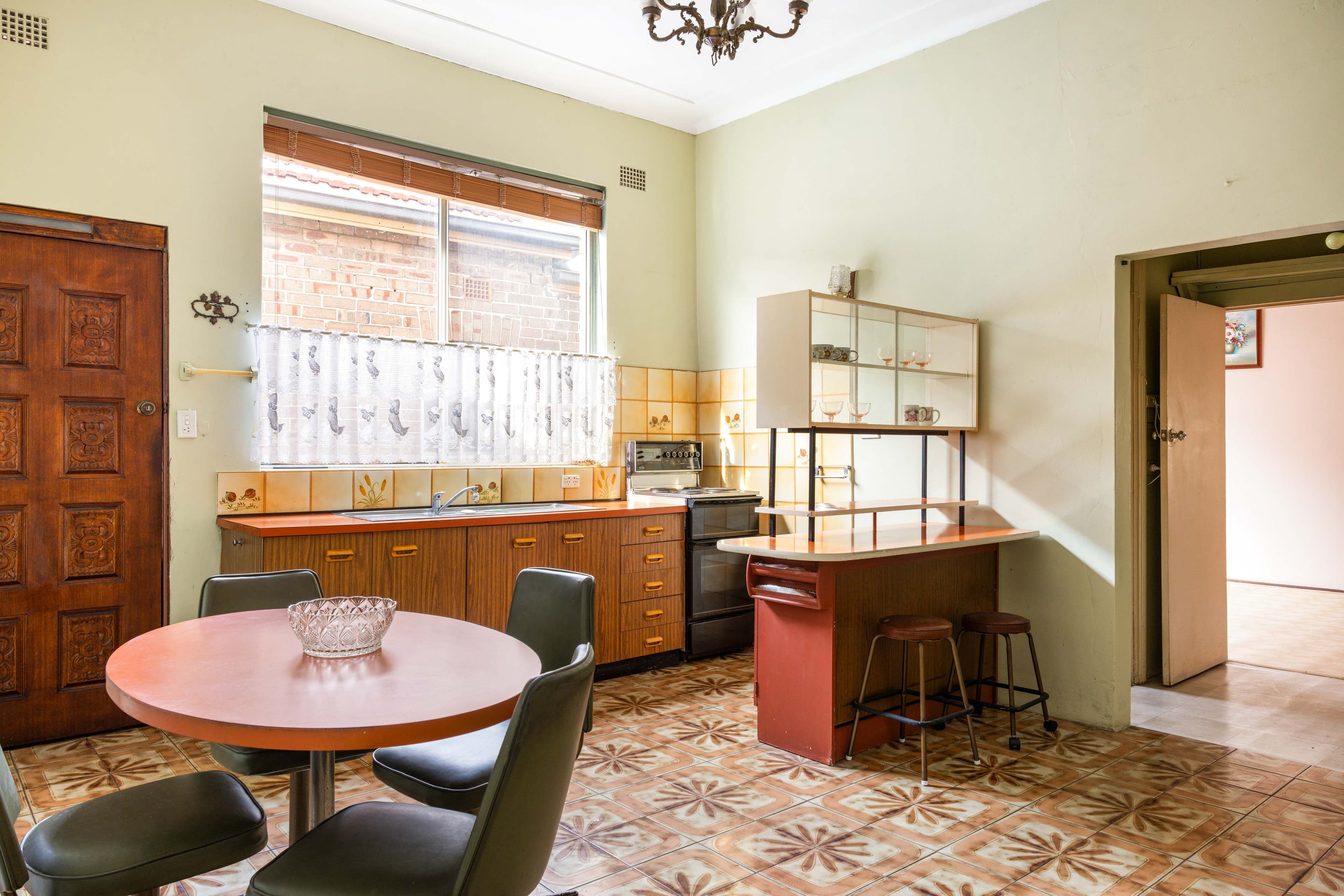 37 Macaulay Road, Stanmore - Image 1