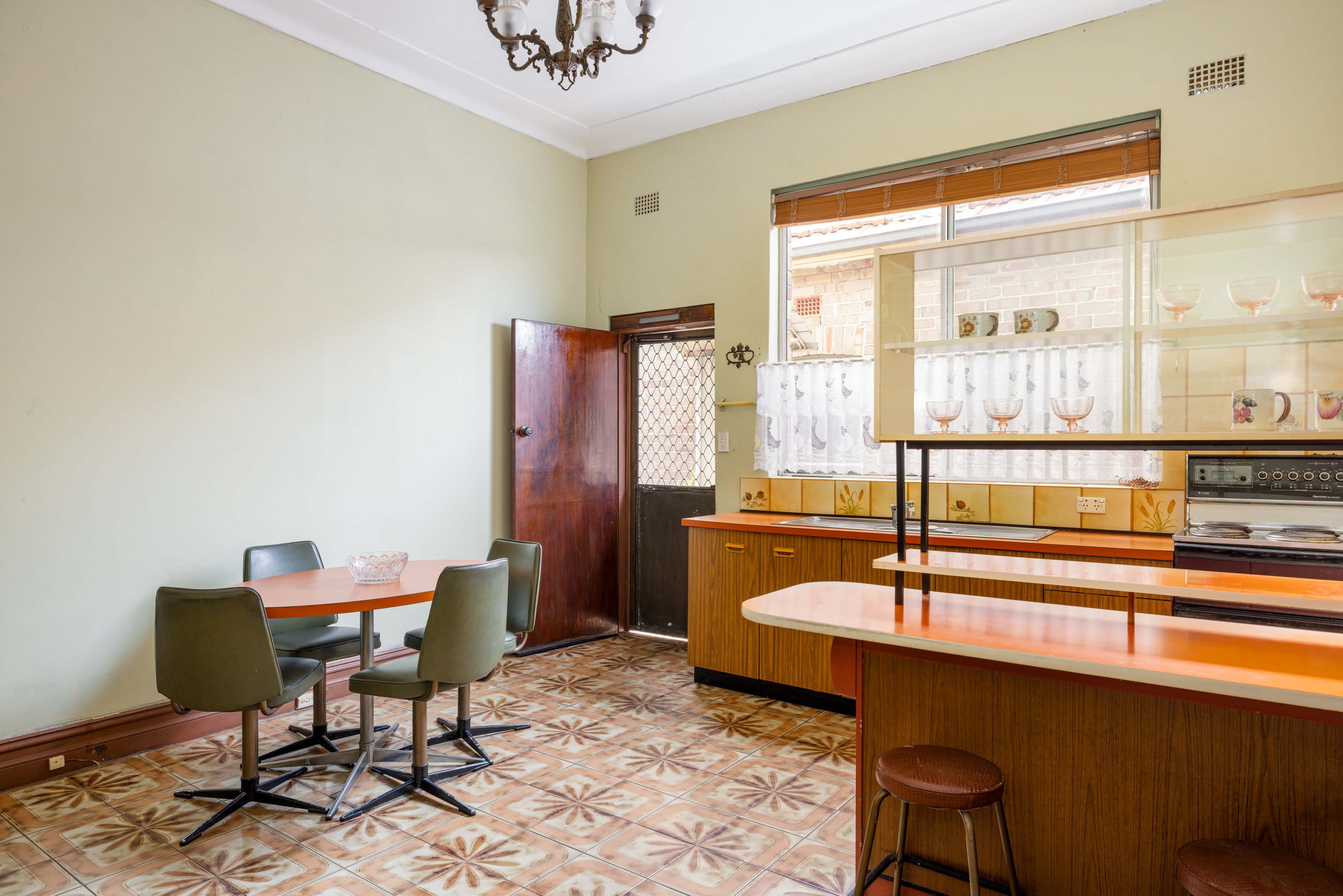 37 Macaulay Road, Stanmore - Thumbnail 6