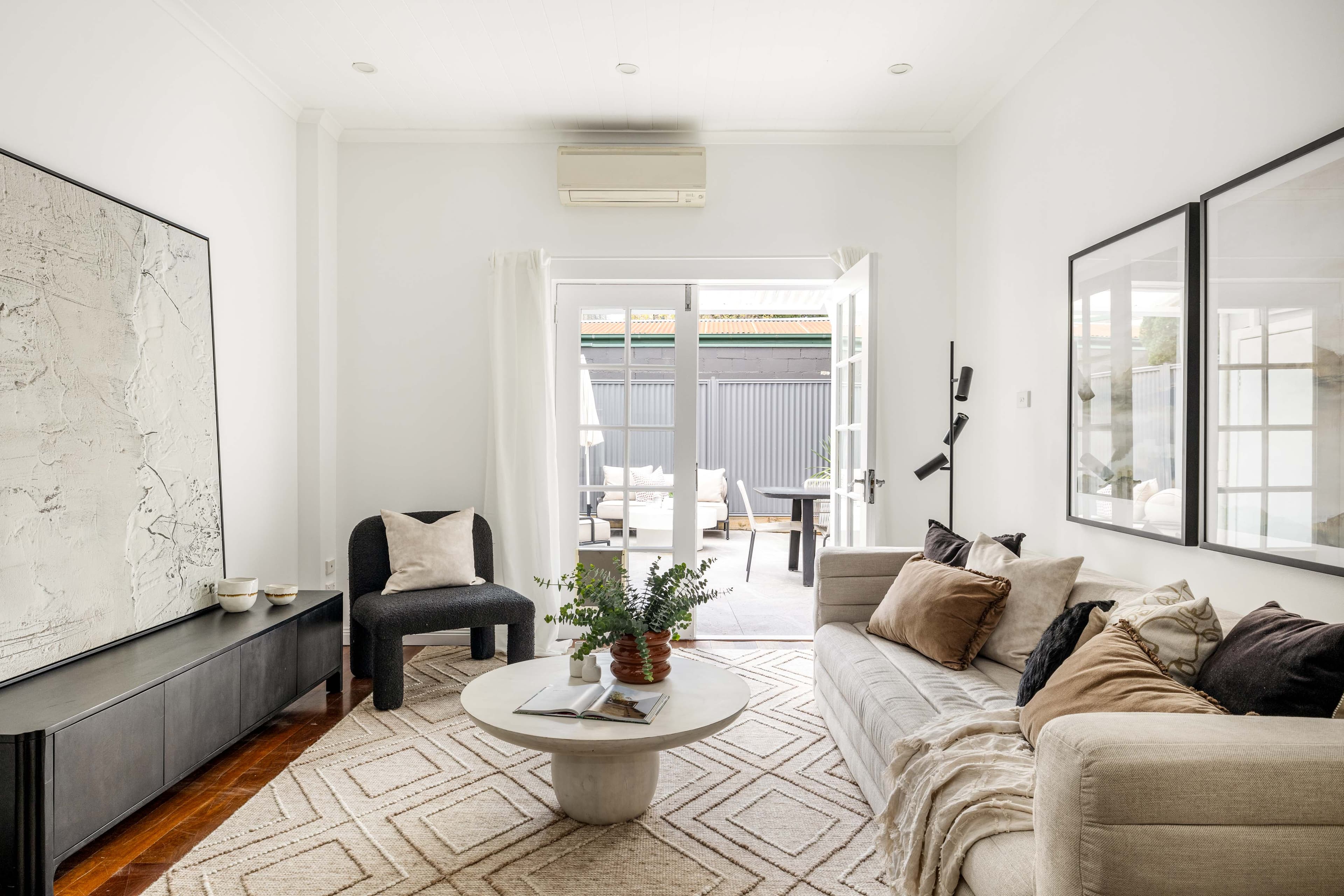 1 Rofe Street, Leichhardt - Thumbnail 2