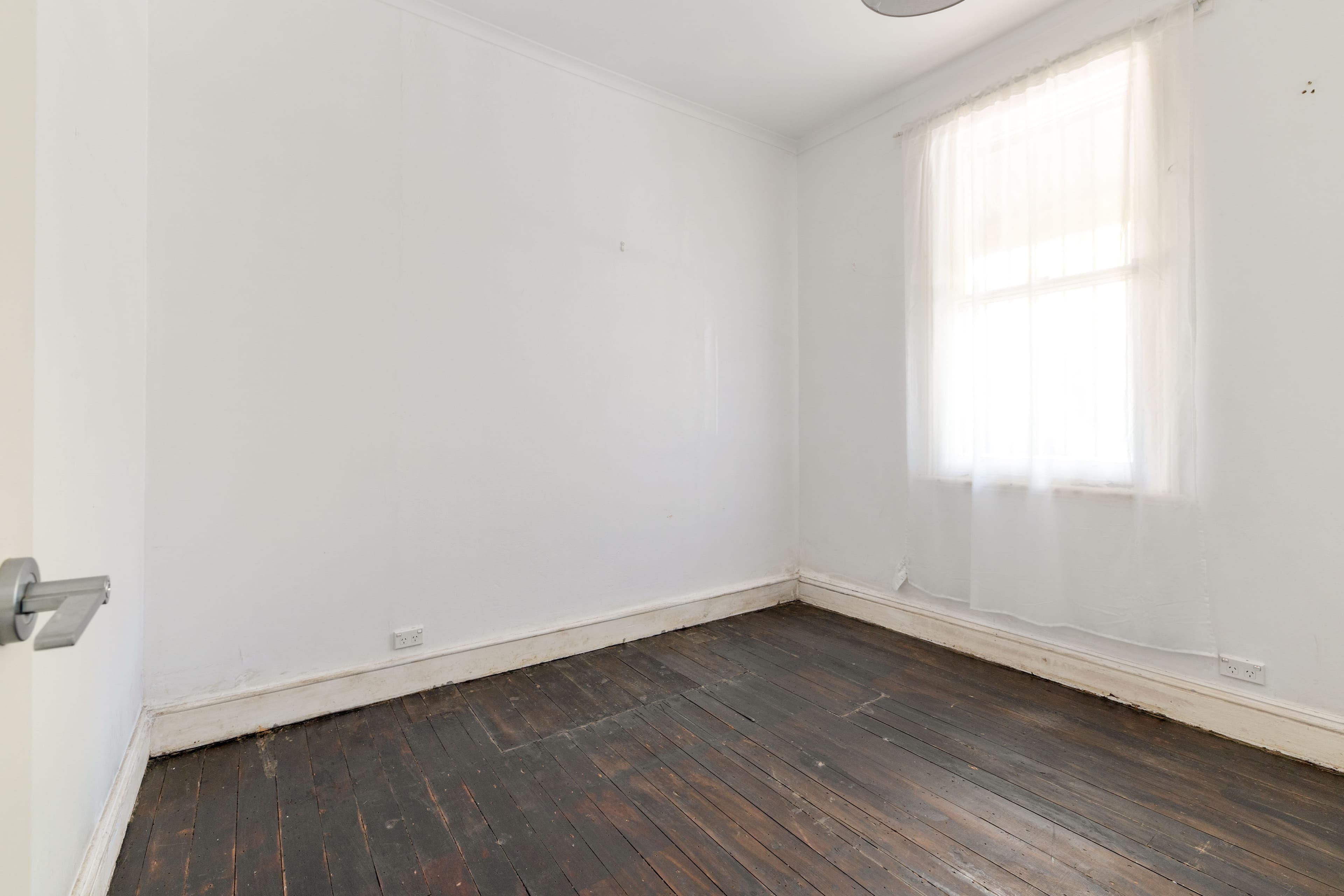36 Zamia Street, Redfern - Thumbnail 2