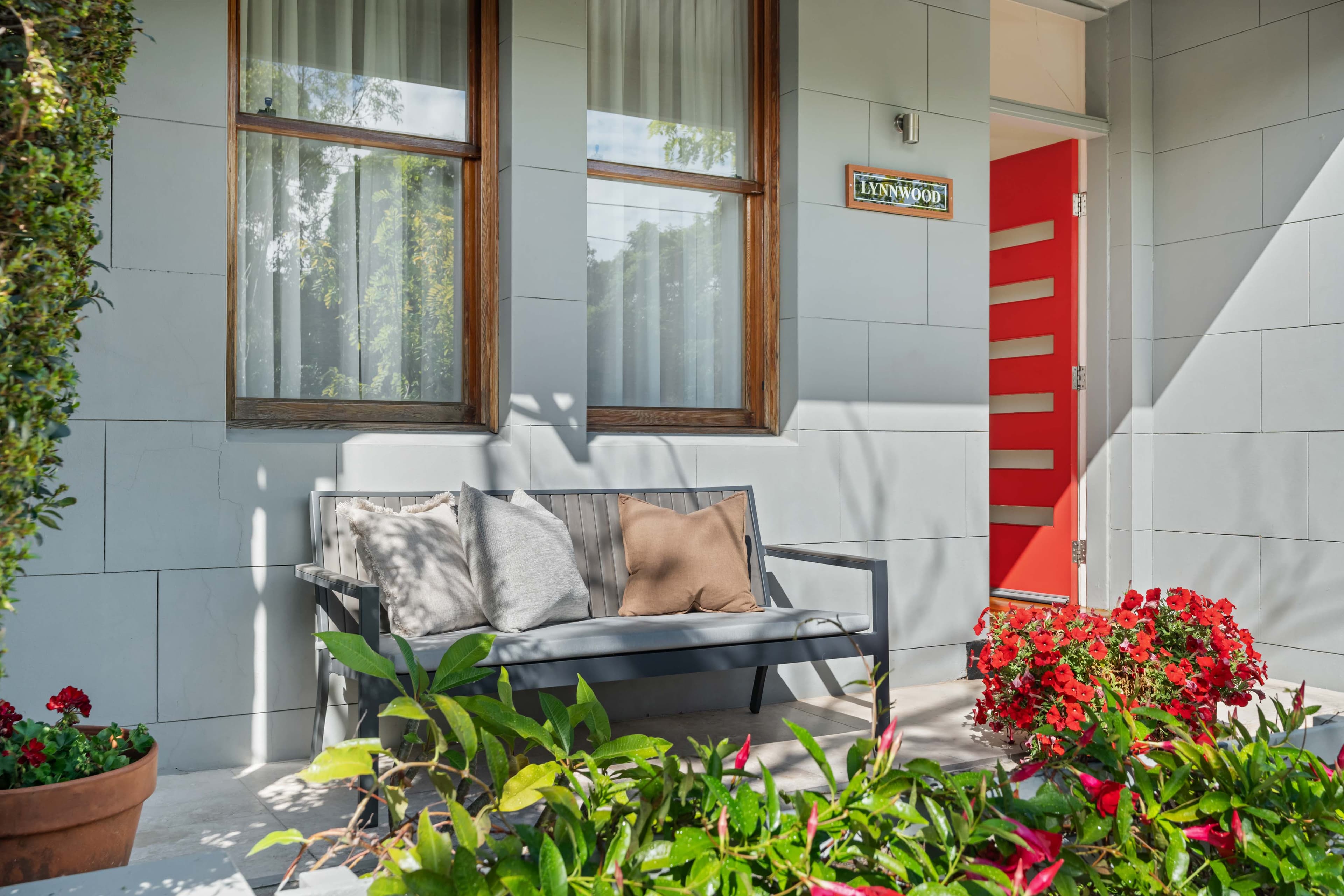 4 Arguimbau Street, Annandale - Thumbnail 2
