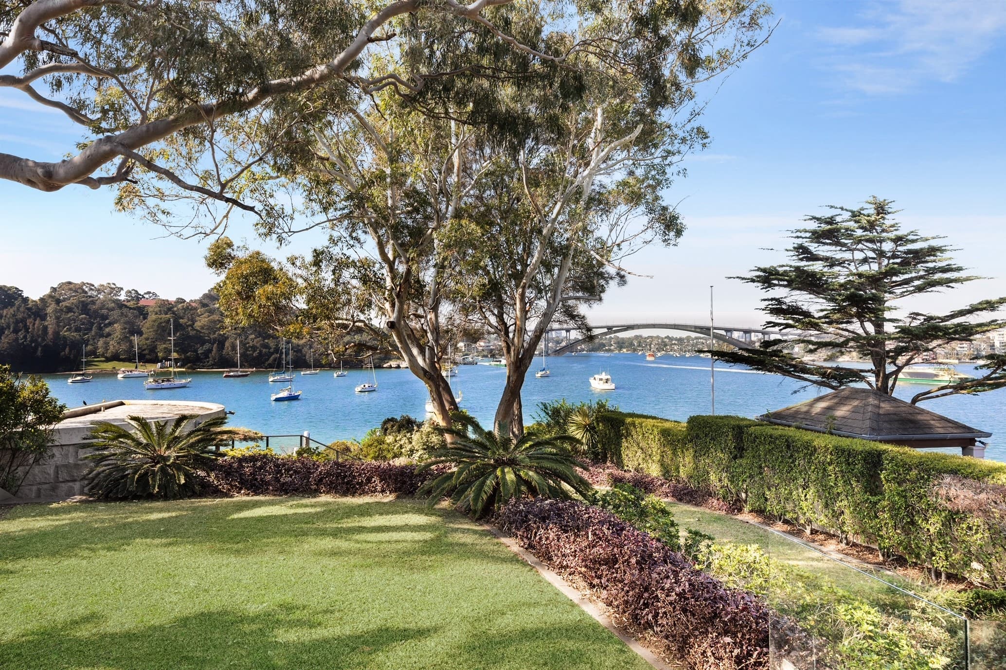 32 William Street, Henley - Thumbnail 2