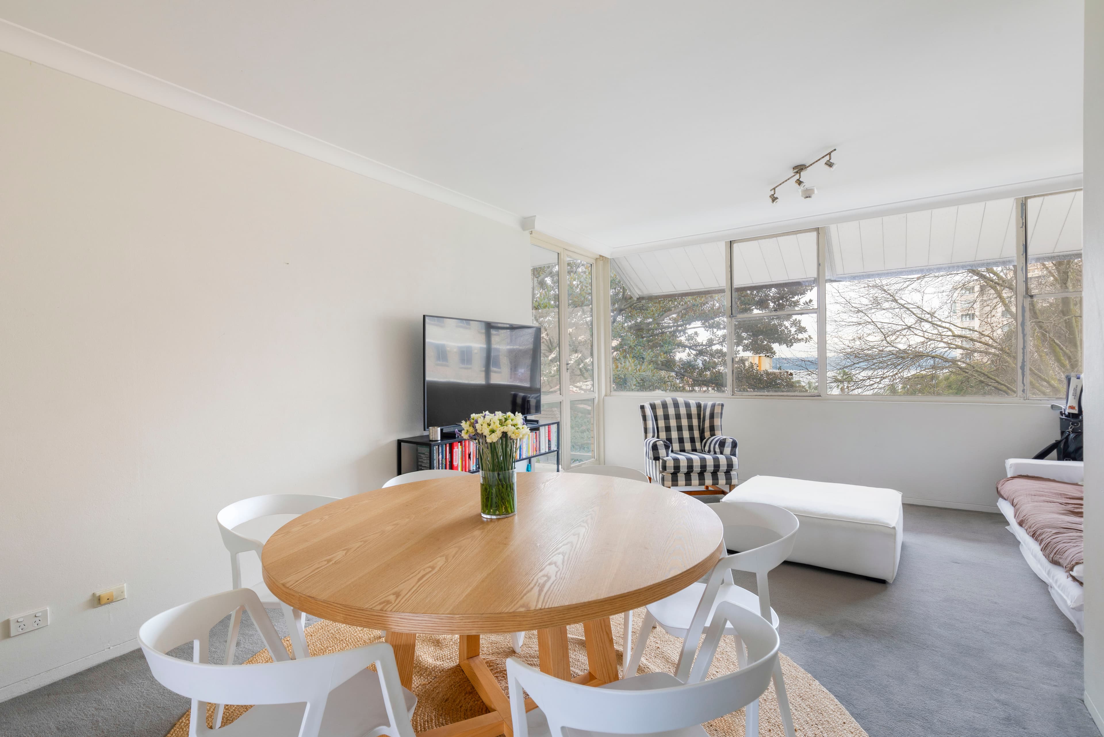 402/12 Ithaca Road, Elizabeth Bay - Thumbnail 3