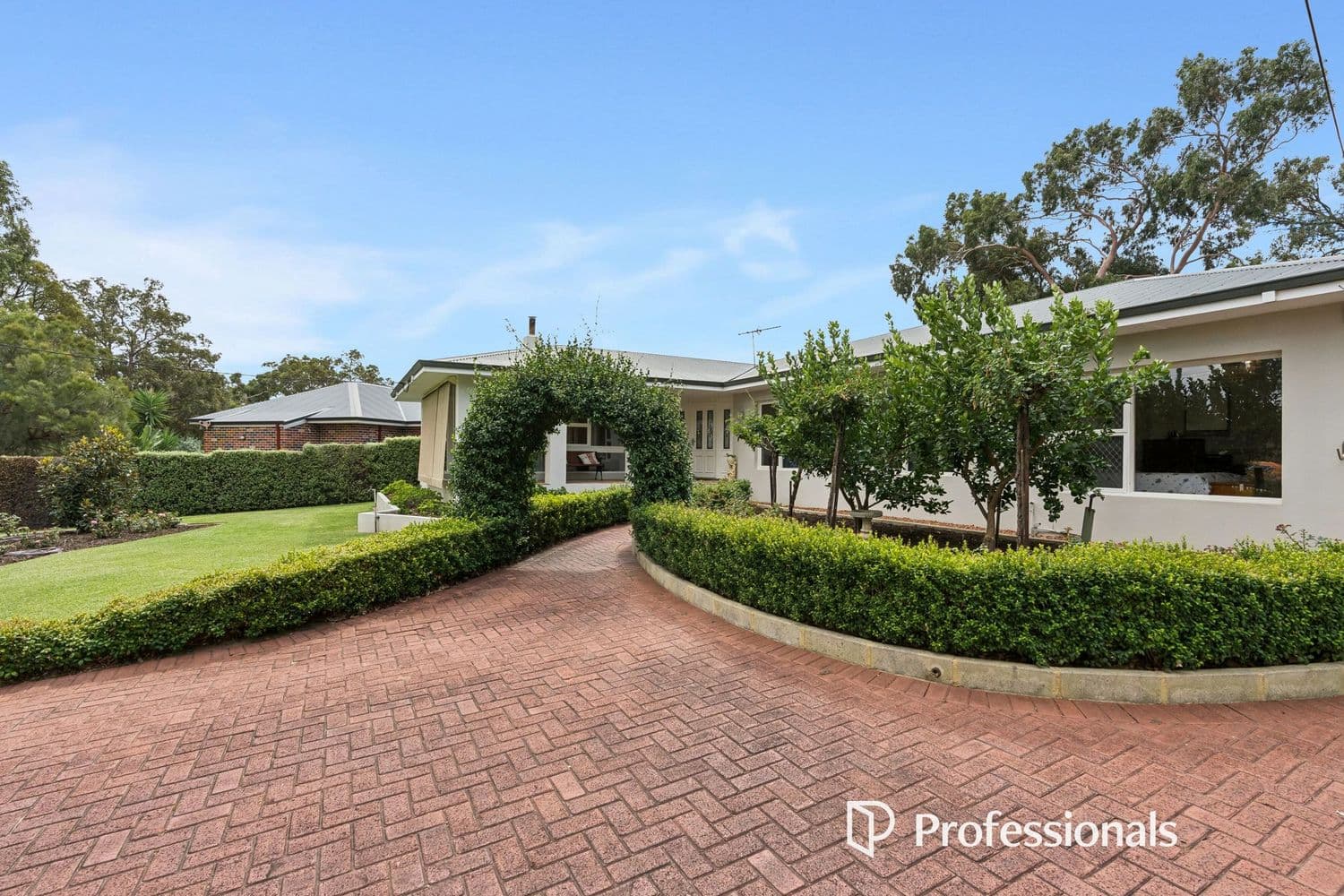 252 Grove Road, Lesmurdie WA 6076, Lesmurdie - Image 1