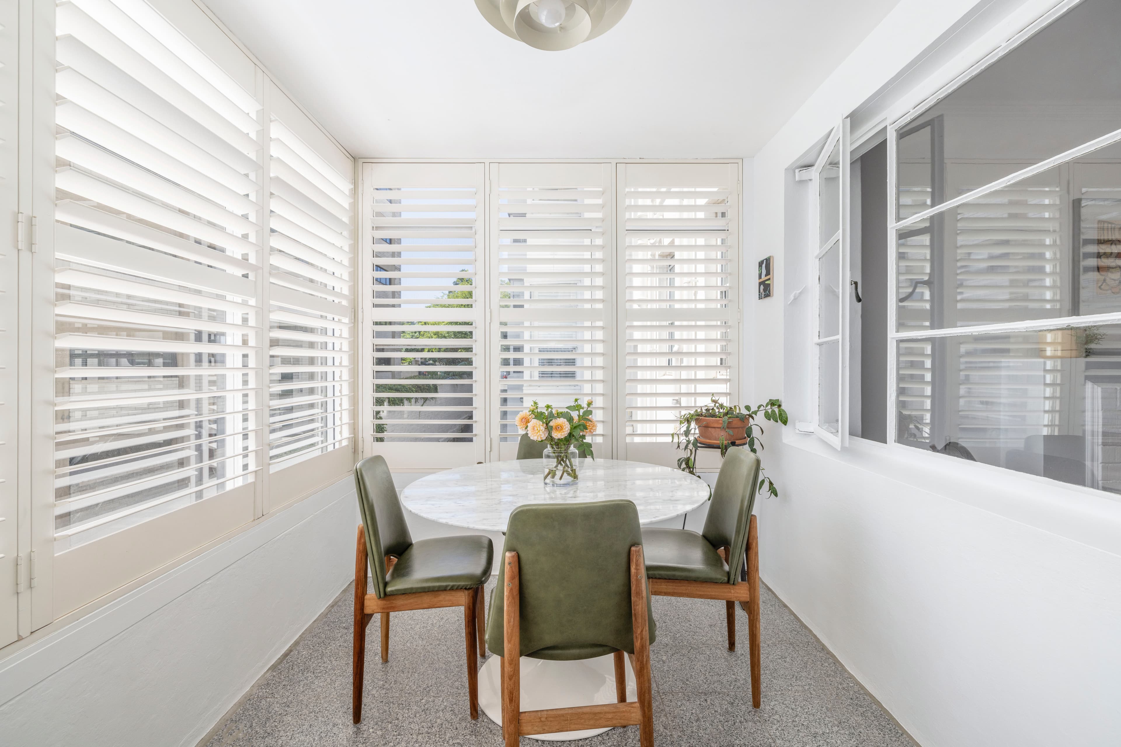 25/96 Elizabeth Bay Road, Elizabeth Bay - Thumbnail 2