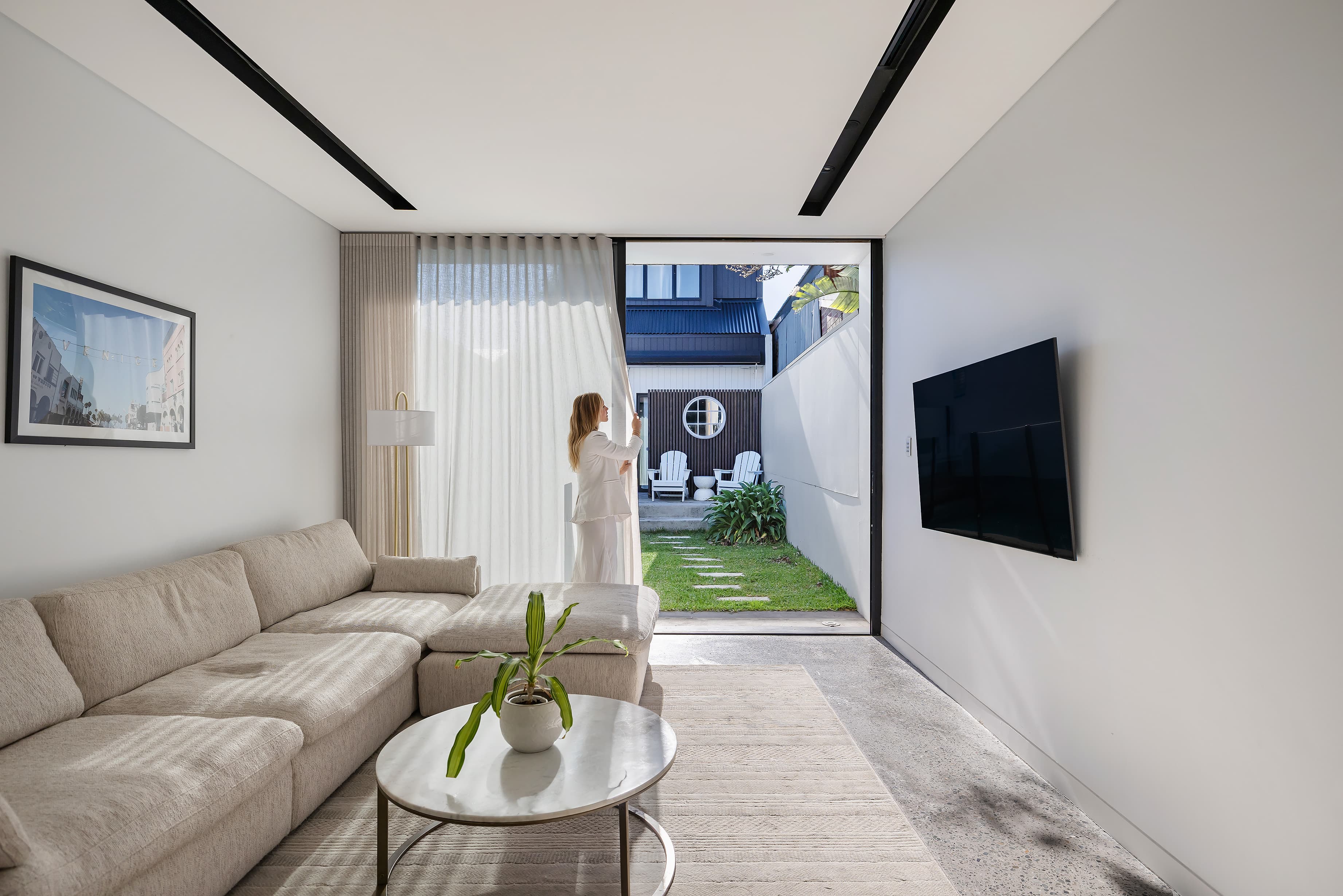15 Camden Street, Newtown - Thumbnail 2