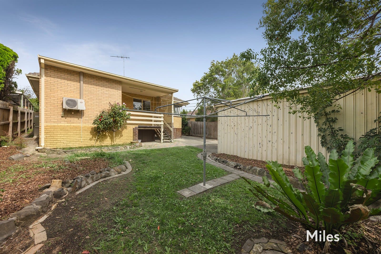 84 Sainsbury Avenue, Greensborough, Greensborough - Thumbnail 2