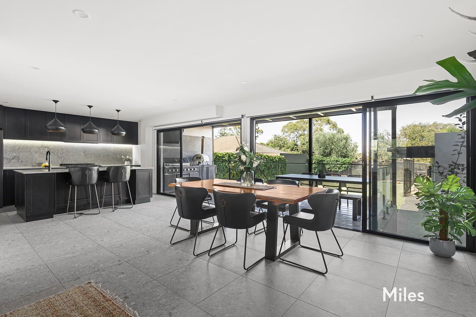 228 Waiora Road, Rosanna, Rosanna - Thumbnail 3
