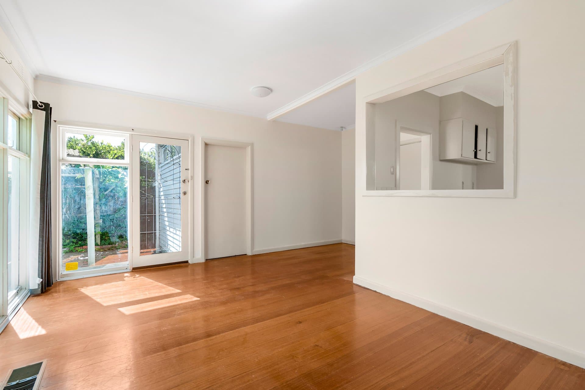 60 Peel Street, Newport, Newport - Thumbnail 4