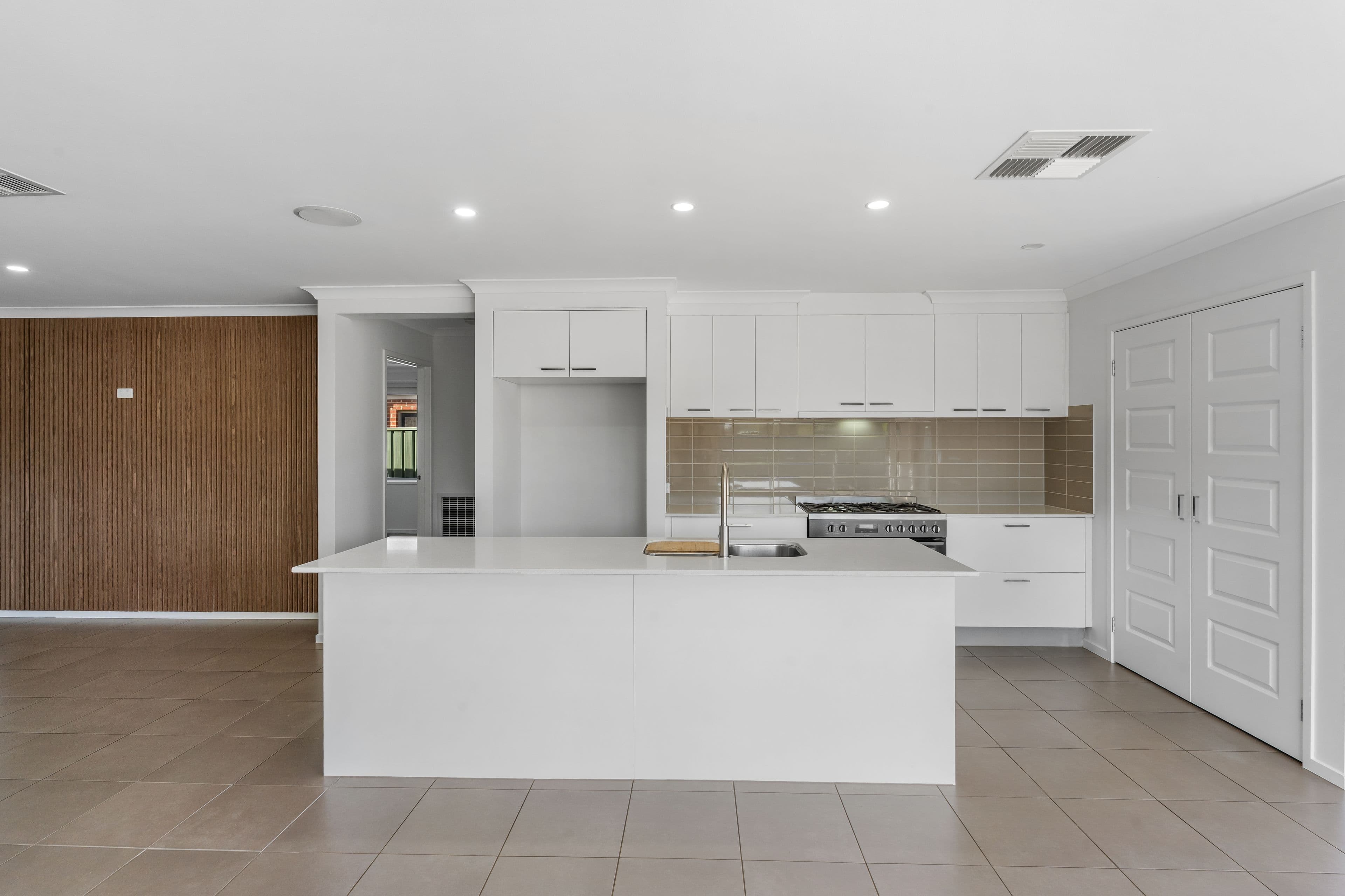 44-46 Oxbow Avenue, Shepparton VIC 3630, Shepparton - Thumbnail 2
