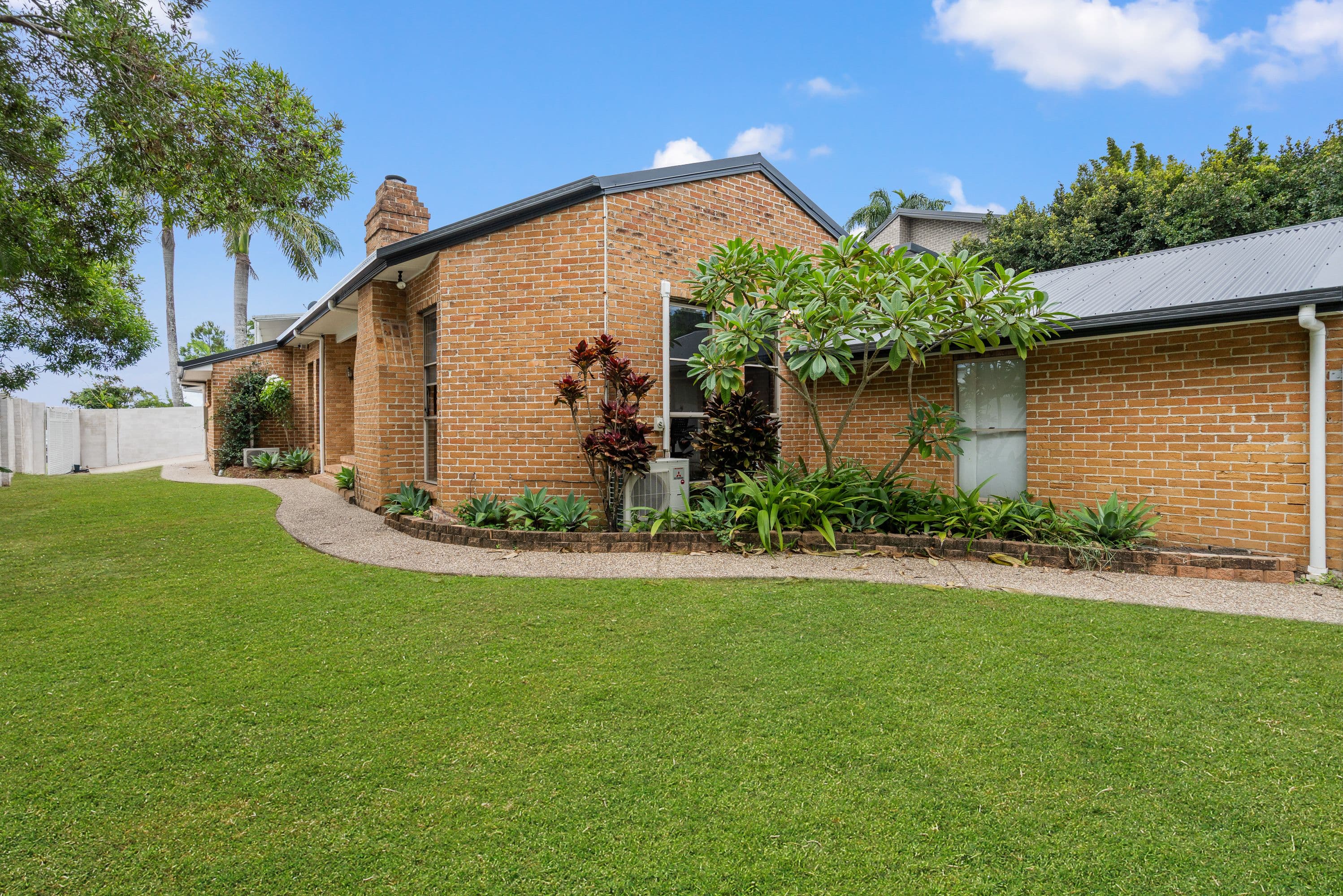 2 Exmouth Court, Elanora QLD 4221, Elanora - Thumbnail 3