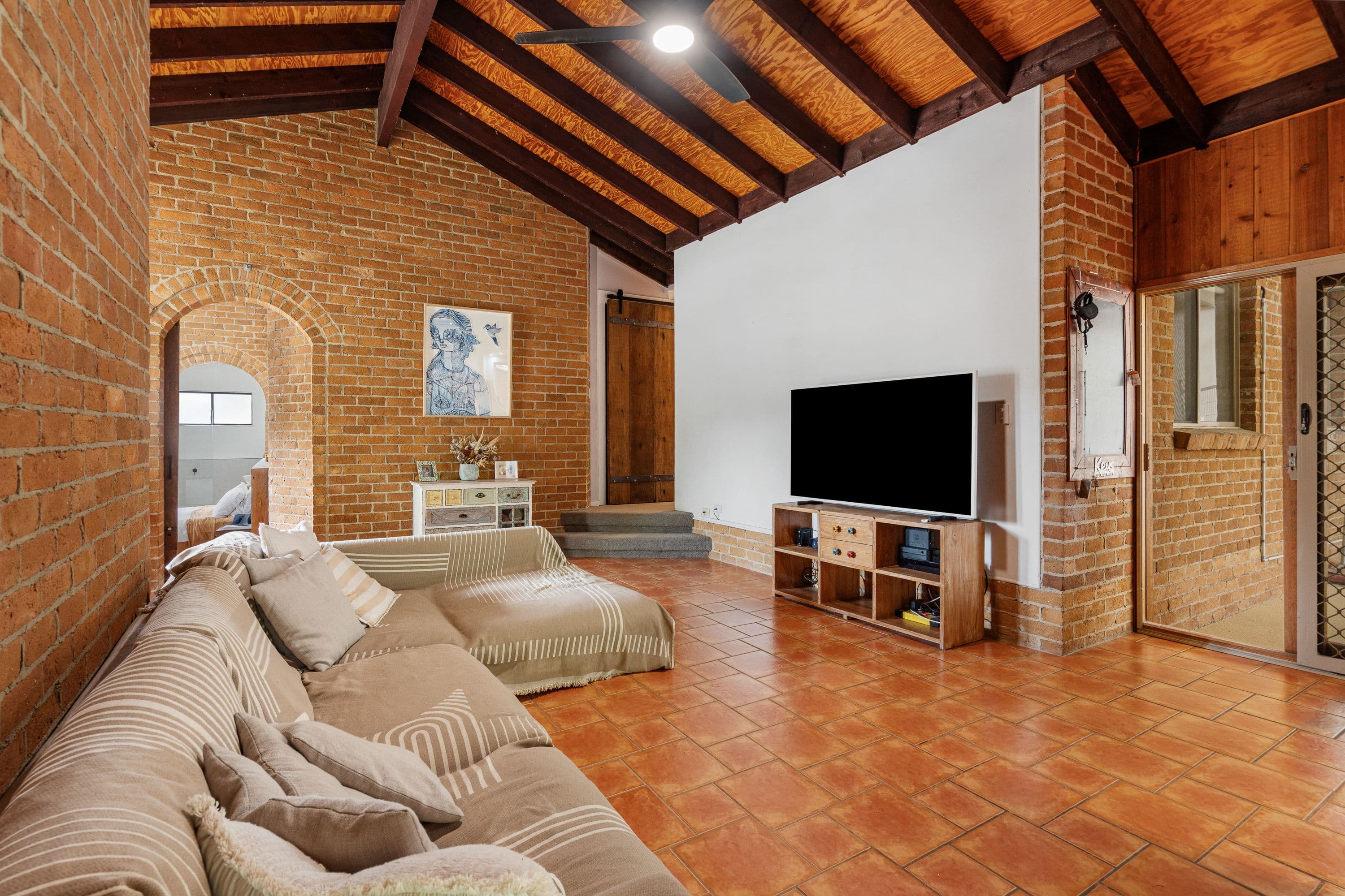 2 Exmouth Court, Elanora QLD 4221, Elanora - Thumbnail 5