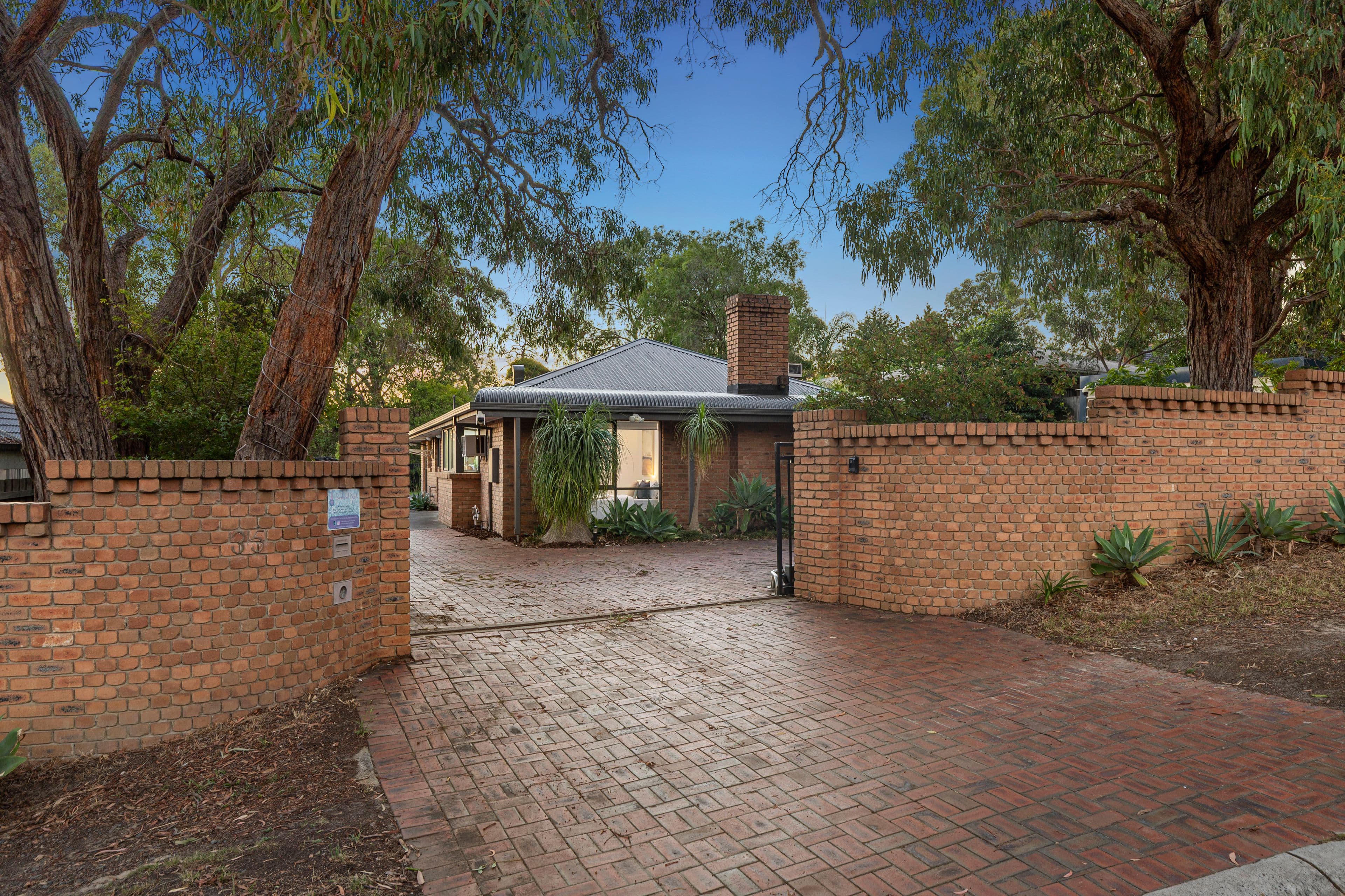 35 Bareena Avenue, Rowville VIC 3178, Rowville - Image 1