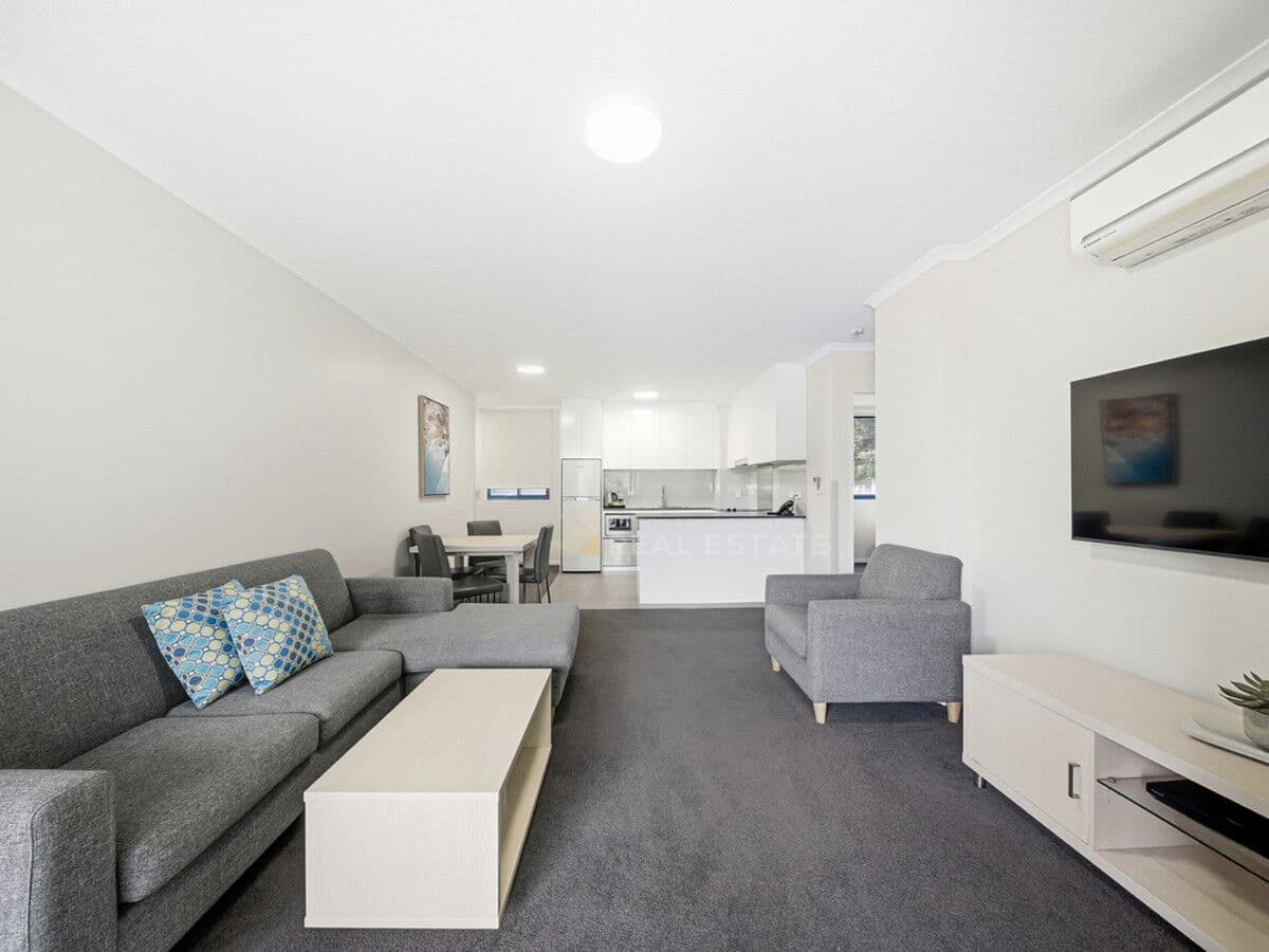 101 / 61b Dowling Street, Nelson Bay NSW 2315, Nelson Bay - Thumbnail 2