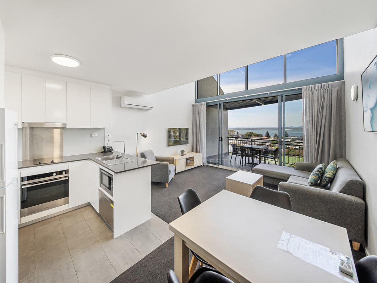 Unit 507 / 61b Dowling Street, Nelson Bay NSW 2315, Nelson Bay - Thumbnail 4