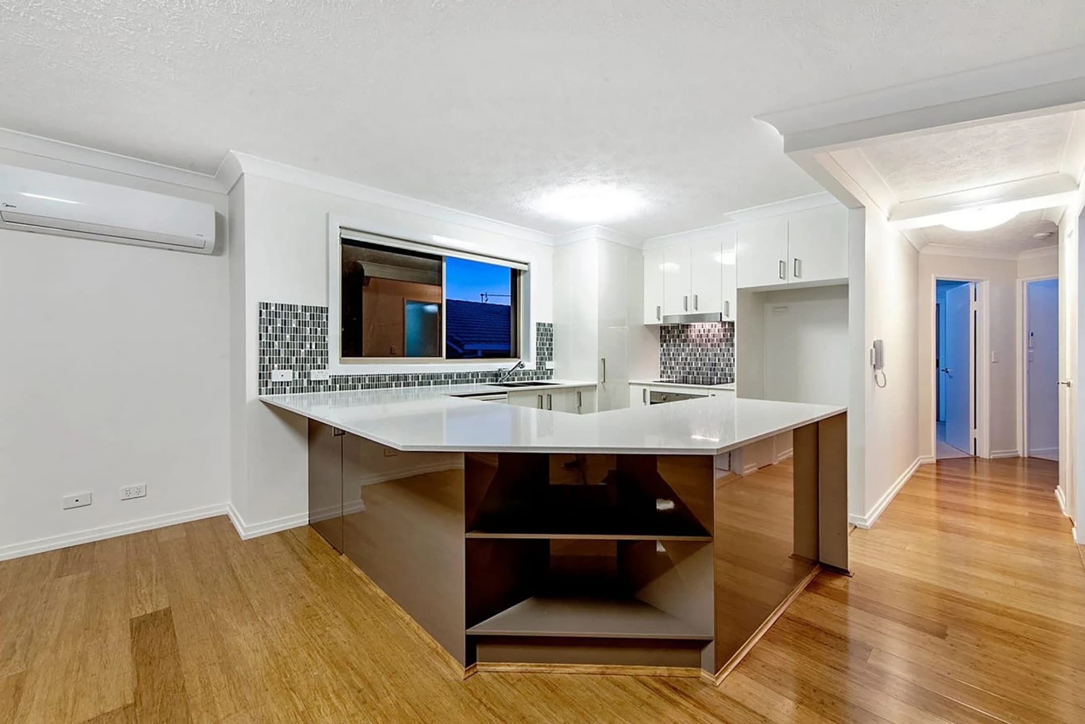 7 / 68 Stanhill Drive, Surfers Paradise QLD 4217, Surfers Paradise - Thumbnail 2