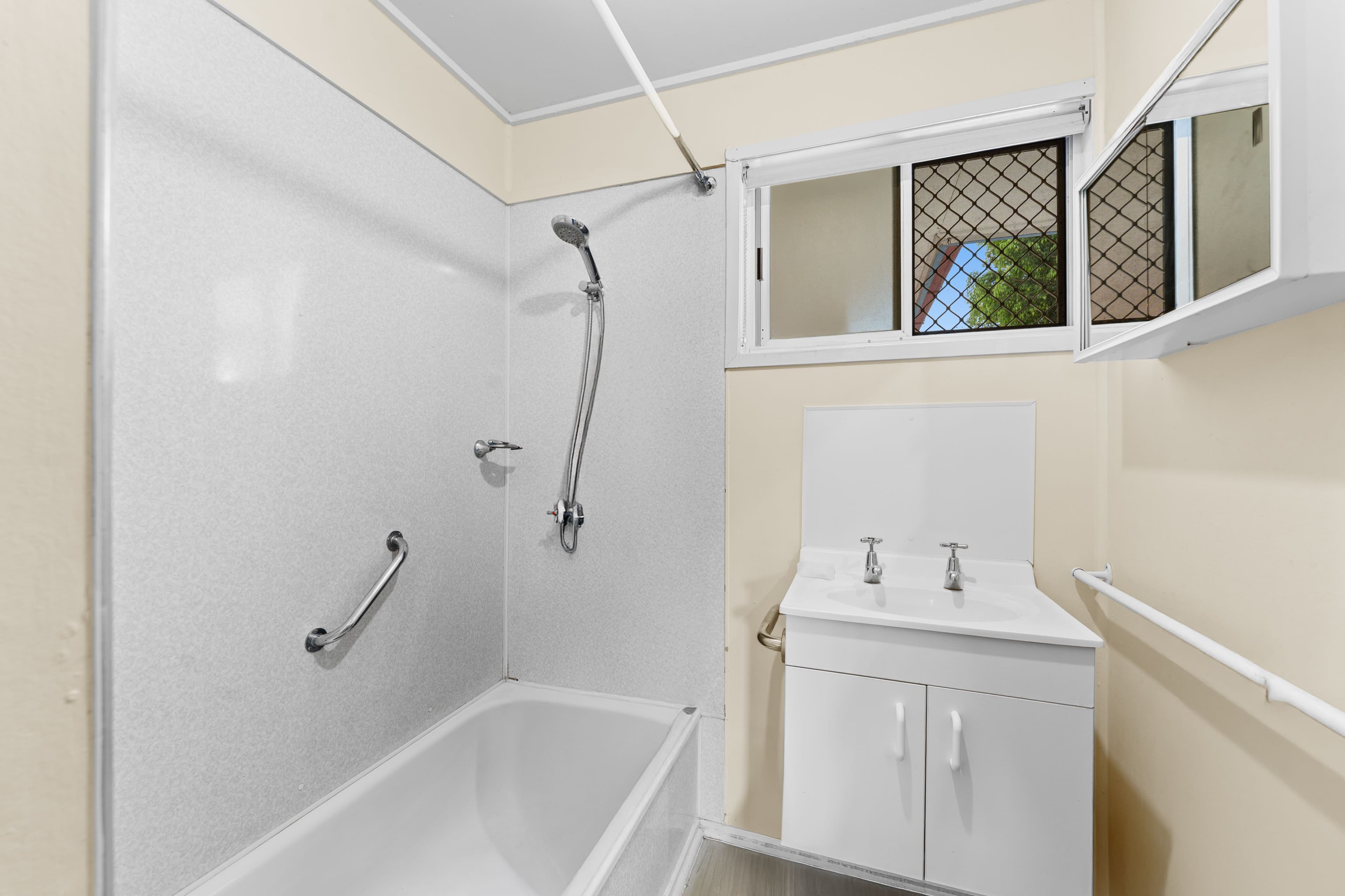 5 Miller Street, Deception Bay QLD 4508, Deception Bay - Thumbnail 8