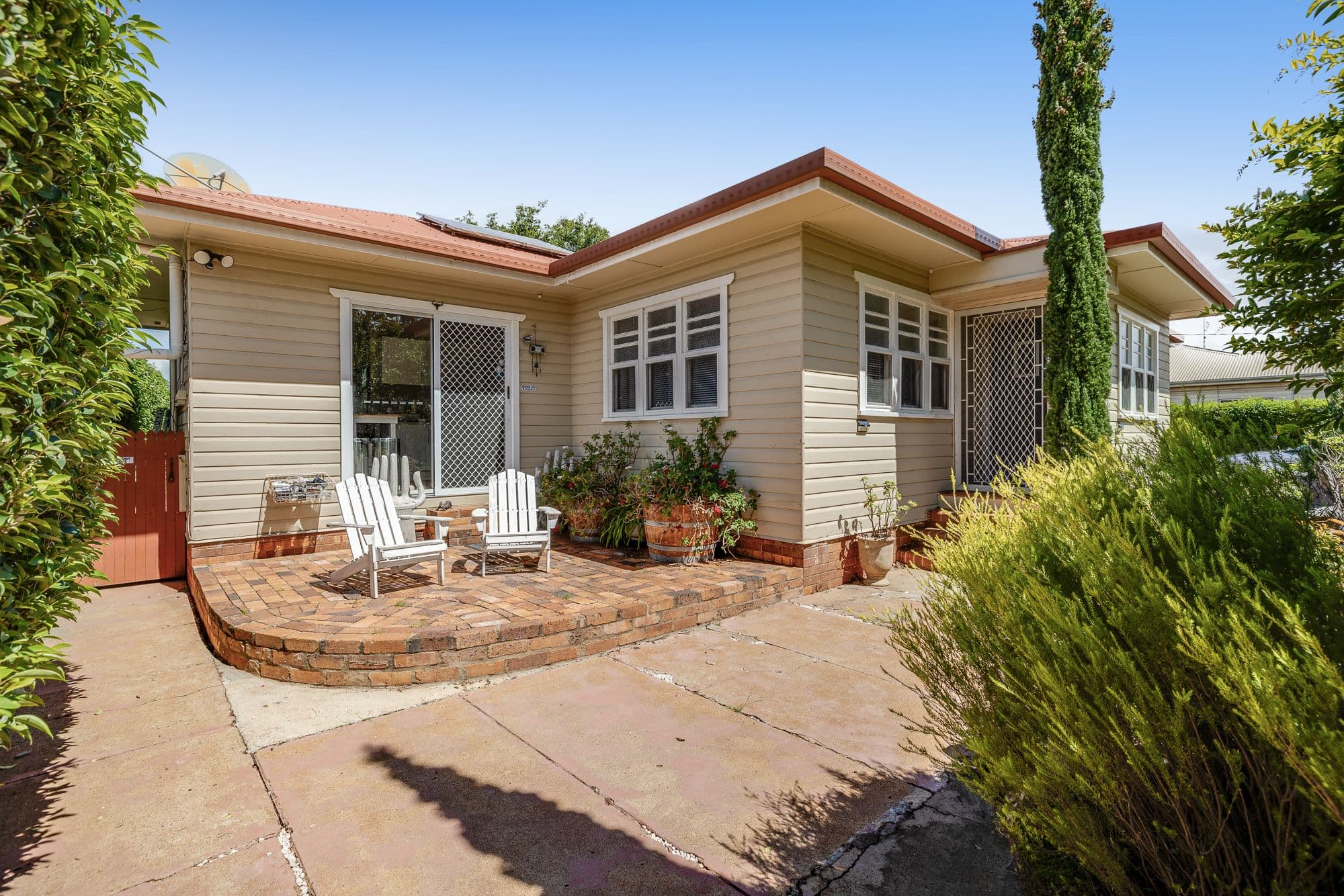 8 Phyllis Street, Harristown QLD 4350, Harristown - Image 1