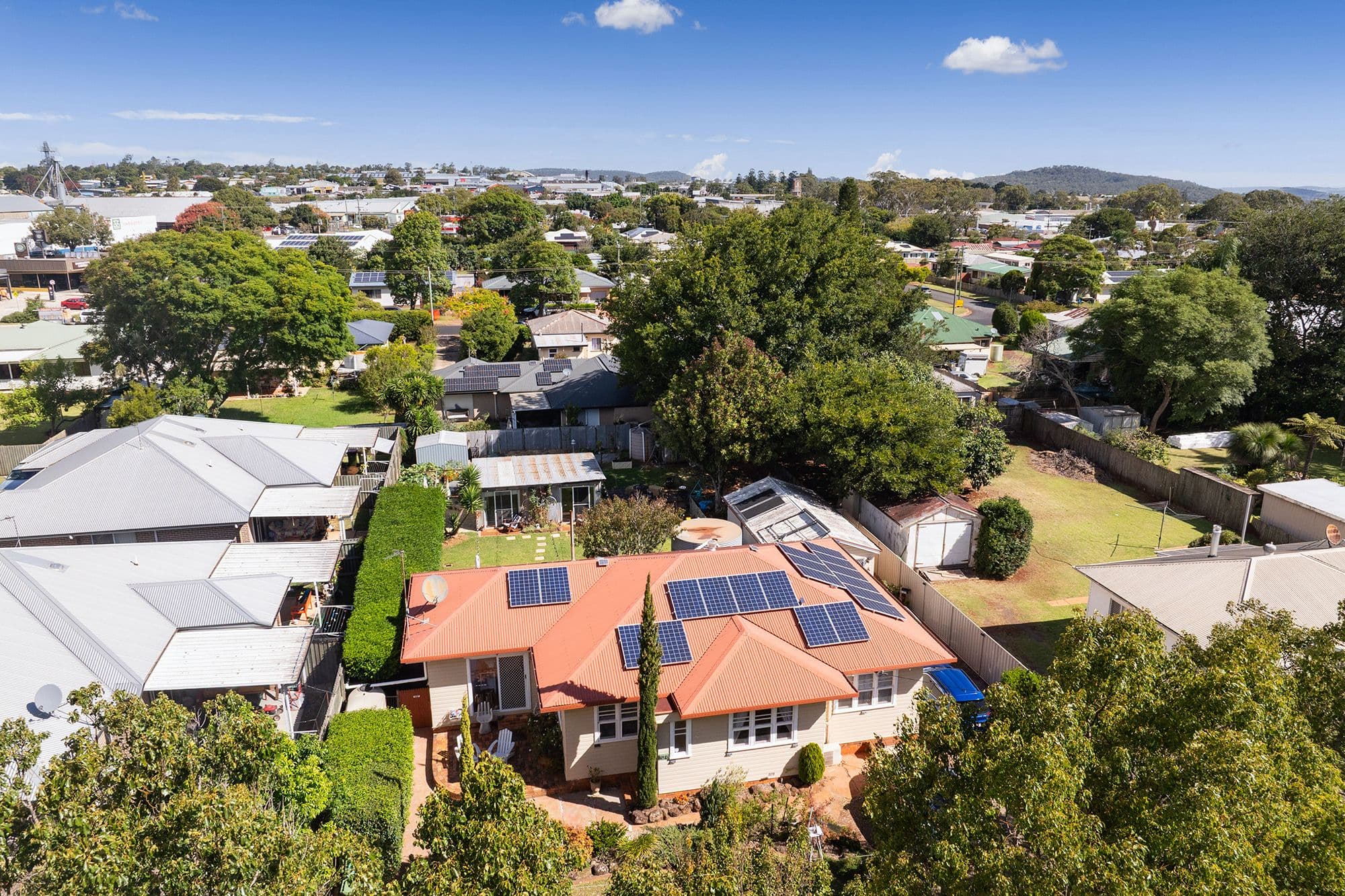 8 Phyllis Street, Harristown QLD 4350, Harristown - Thumbnail 2