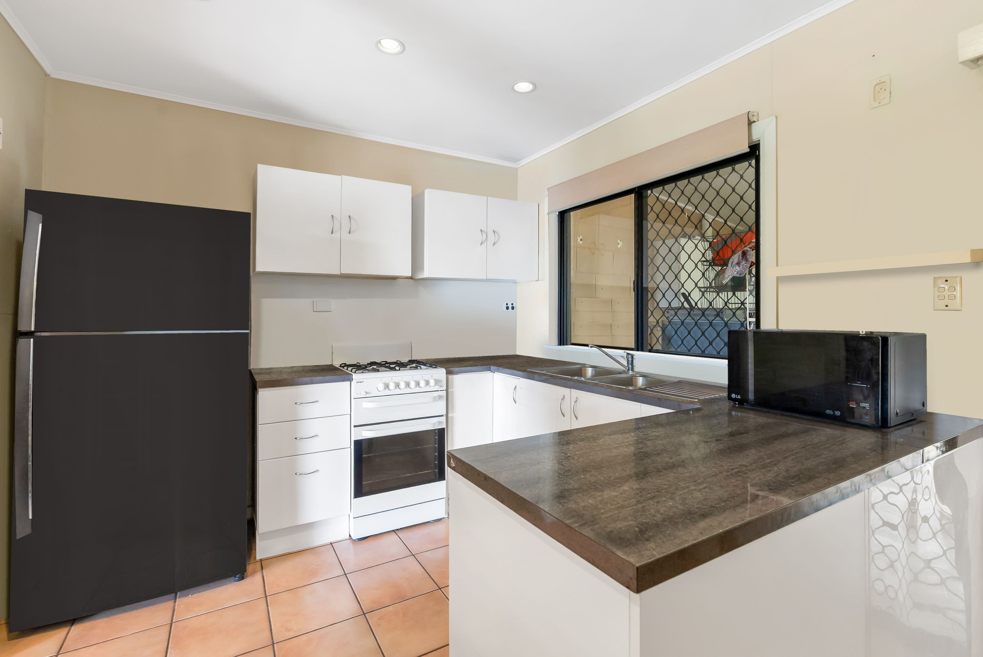 261 Aumuller Street, Westcourt QLD 4870, Westcourt - Thumbnail 3