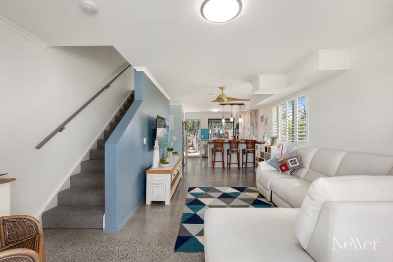 3/14 Sobraon Street, Sunrise Beach - Image 1