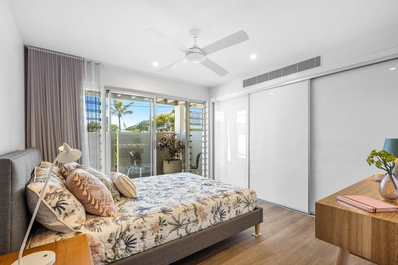 2/3 Corsair Crescent, Sunrise Beach - Thumbnail 4