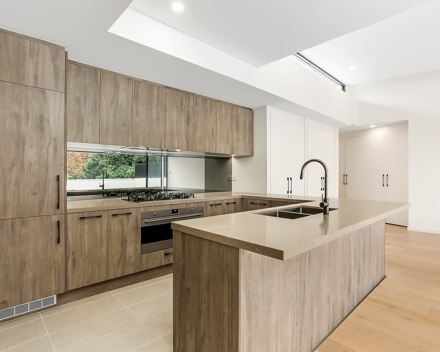 404/18-28 Neild Avenue, Darlinghurst - Thumbnail 4