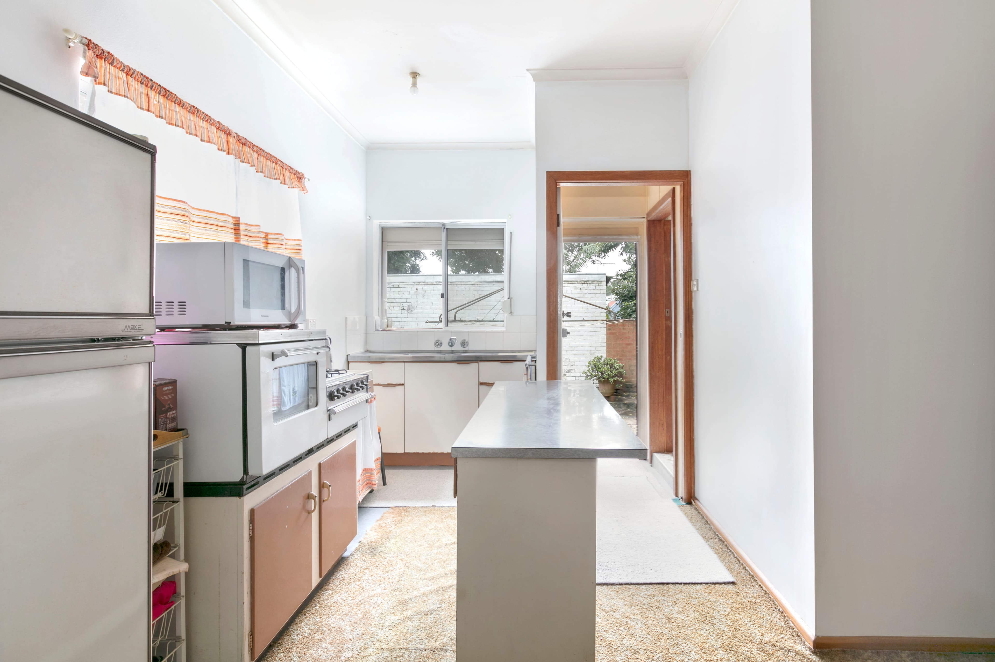 90 Rosser Street, Balmain - Thumbnail 2