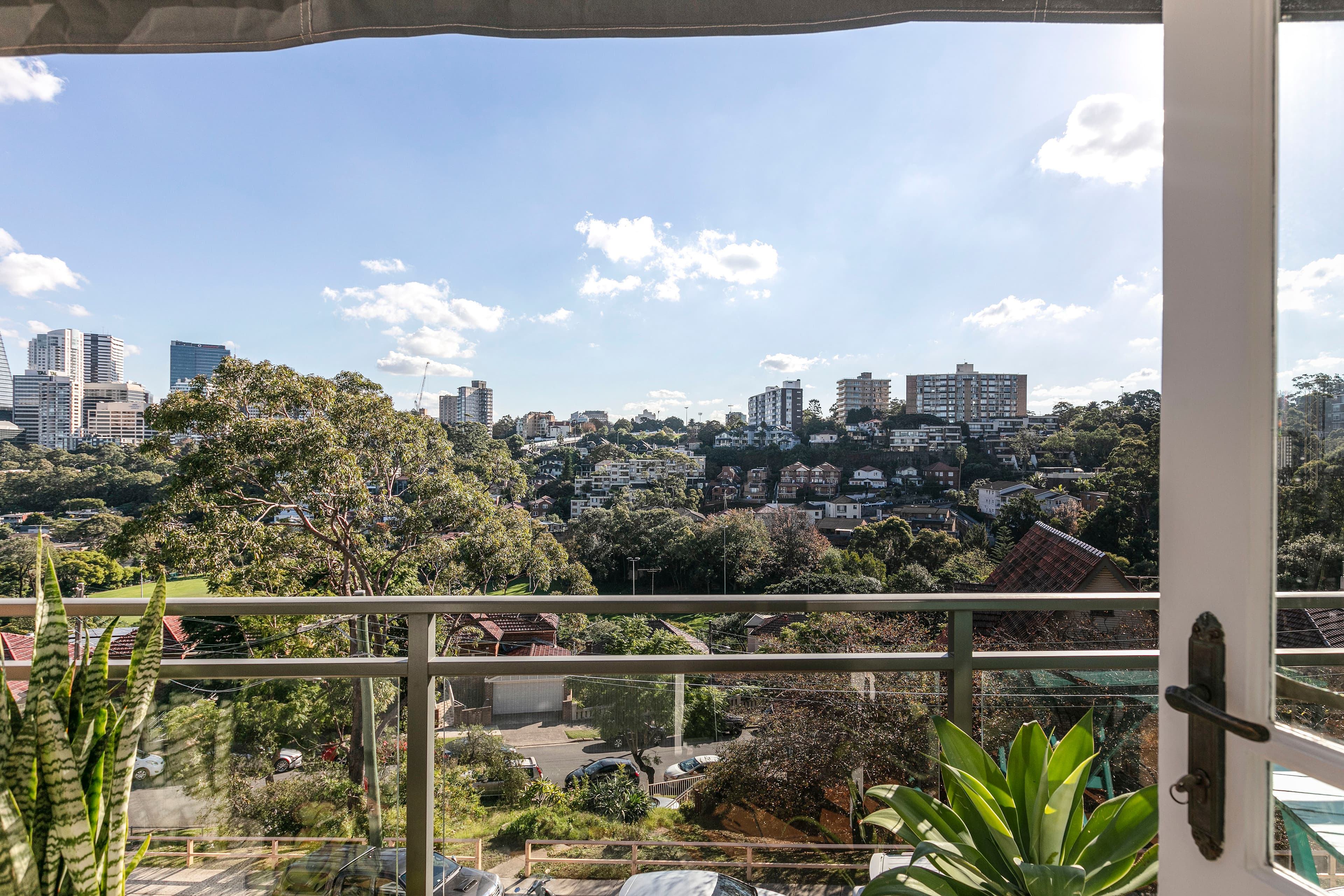 8/15 Premier Street, Neutral Bay - Thumbnail 3