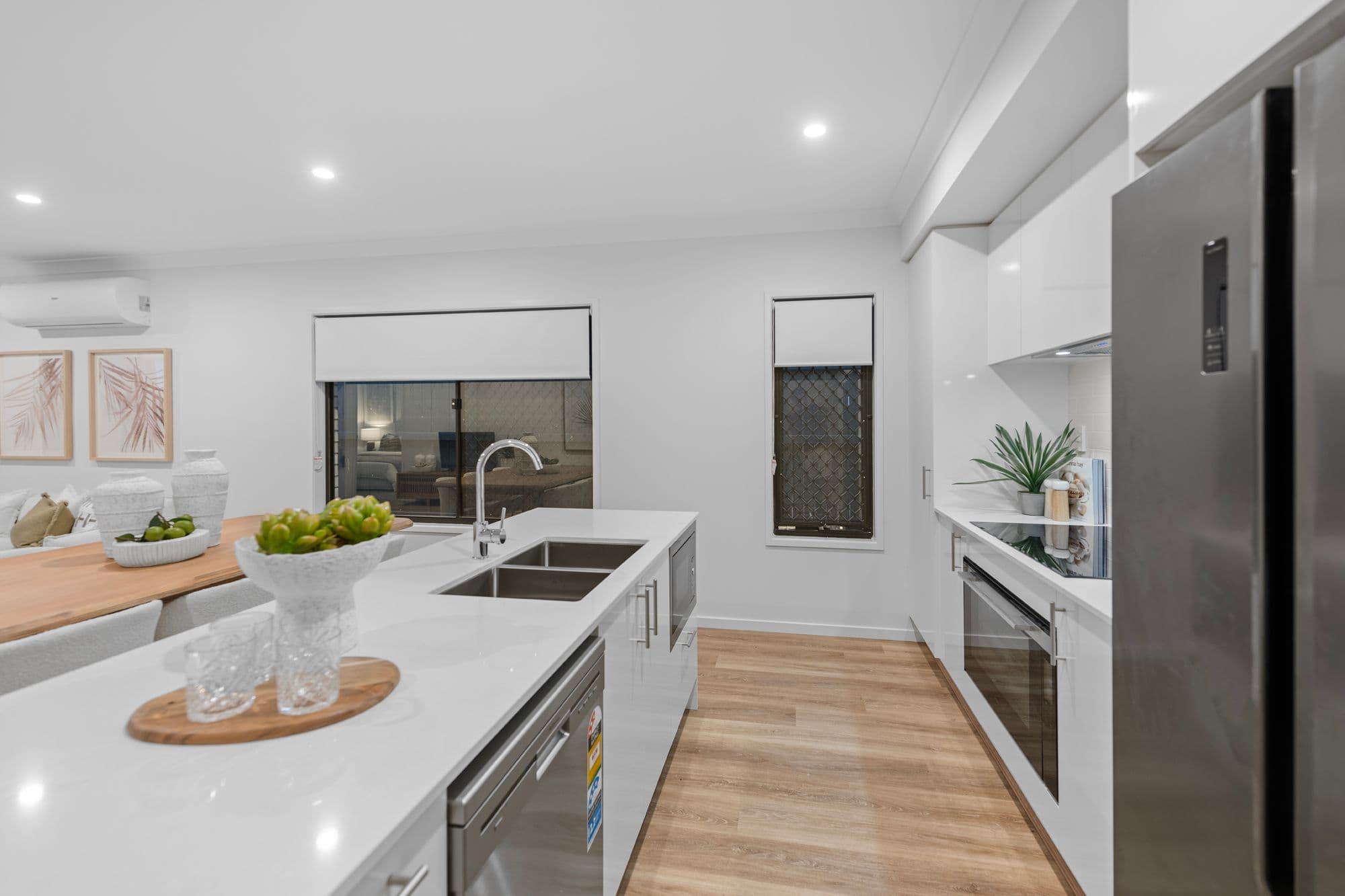 242 Canvey Road, Upper Kedron QLD 4055, Upper Kedron - Thumbnail 4