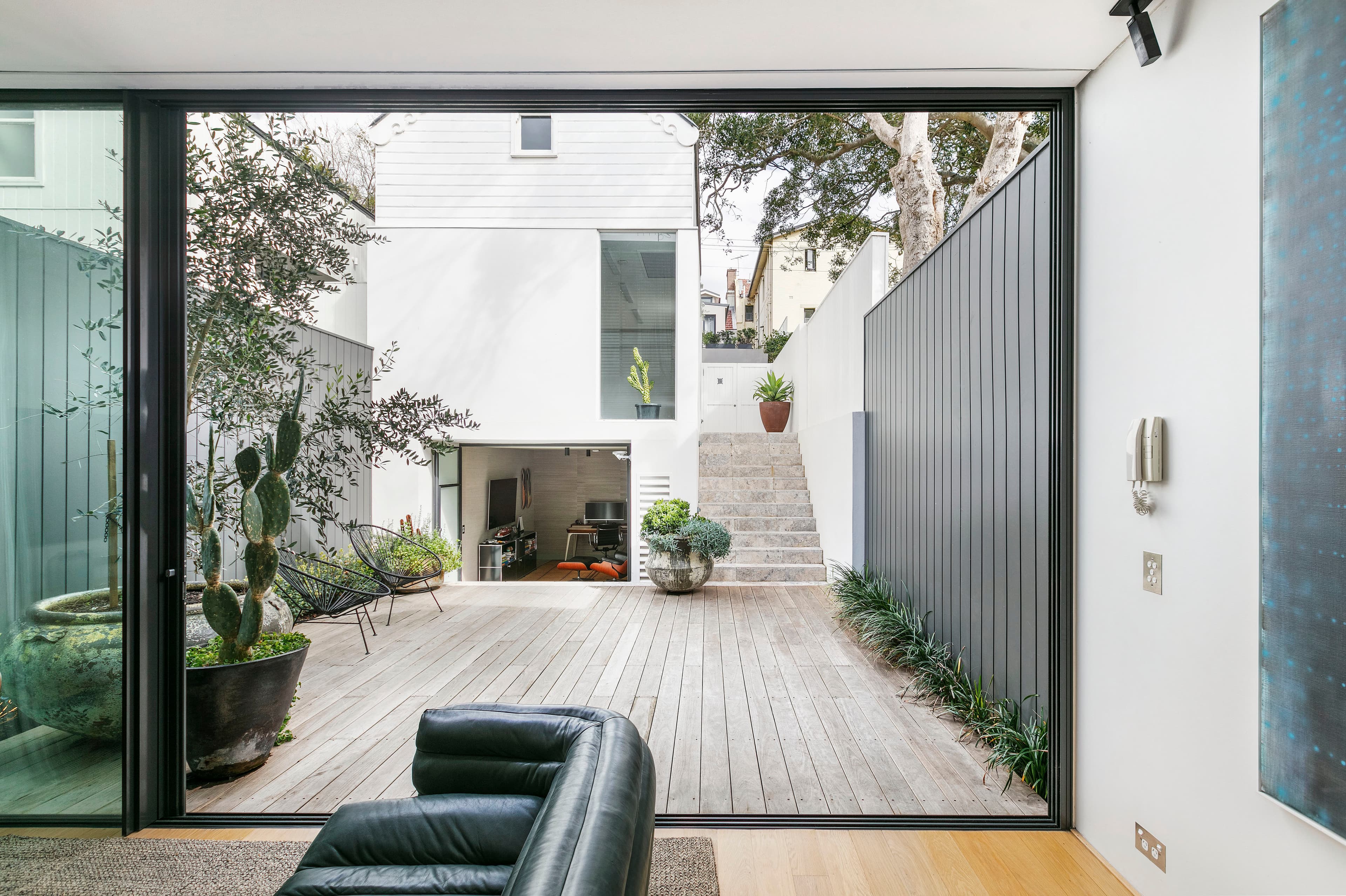 205 Sutherland Street, Paddington - Thumbnail 2