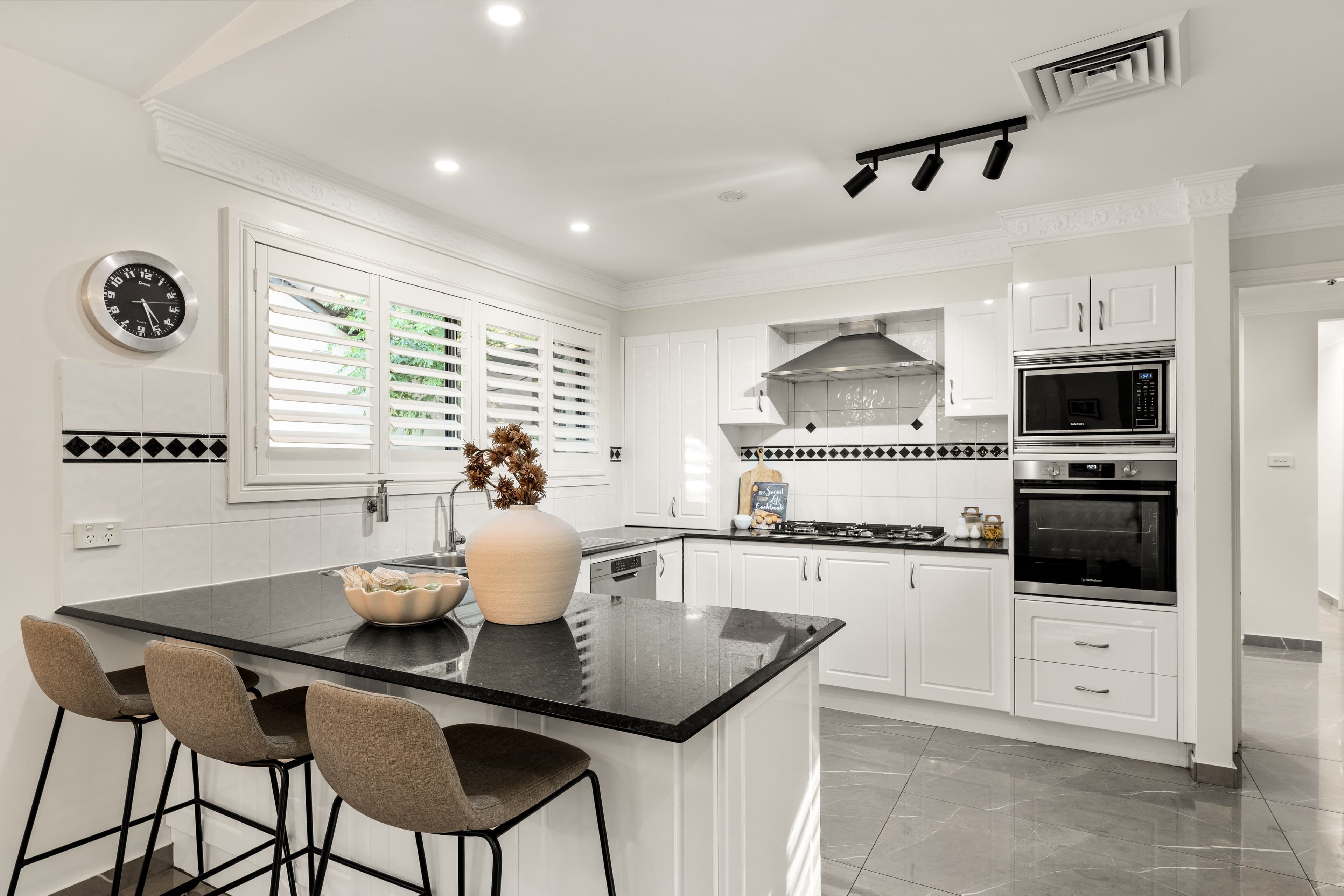 2A Ocean Place, Illawong NSW 2234, Illawong - Thumbnail 5