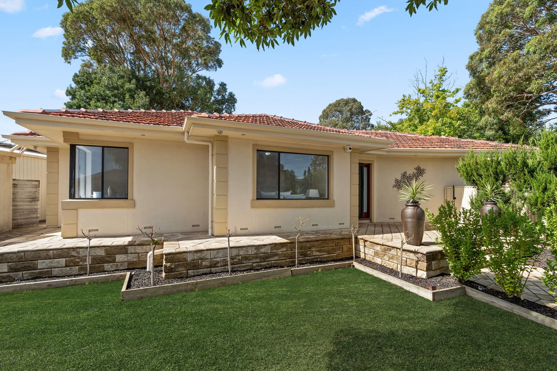 27 Rita Avenue, Rostrevor - Image 1