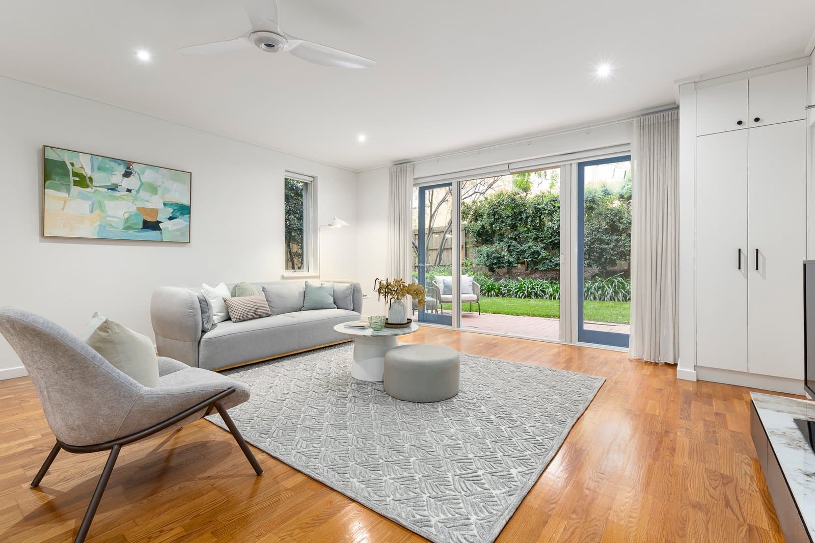 2/5 Ardoch Avenue, St Kilda East - Thumbnail 2