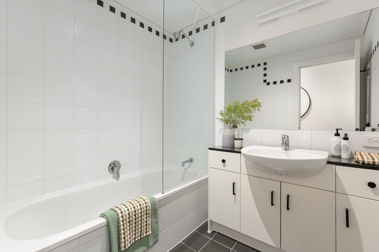 2/5 Ardoch Avenue, St Kilda East - Thumbnail 7