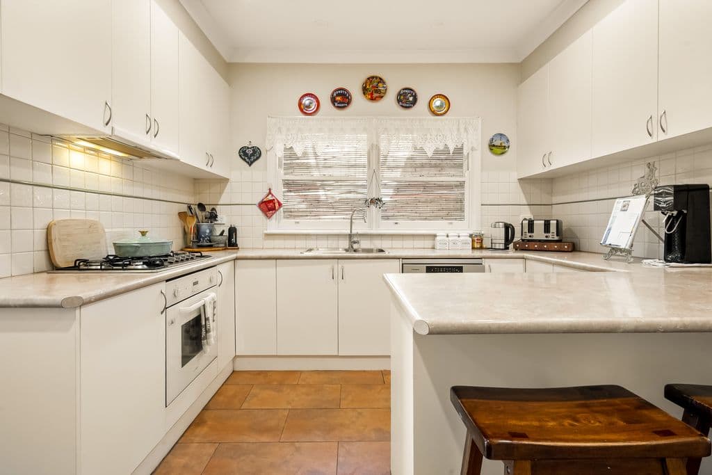 318 Grimshaw Street, Watsonia North, VIC, 3087, Watsonia North - Thumbnail 7