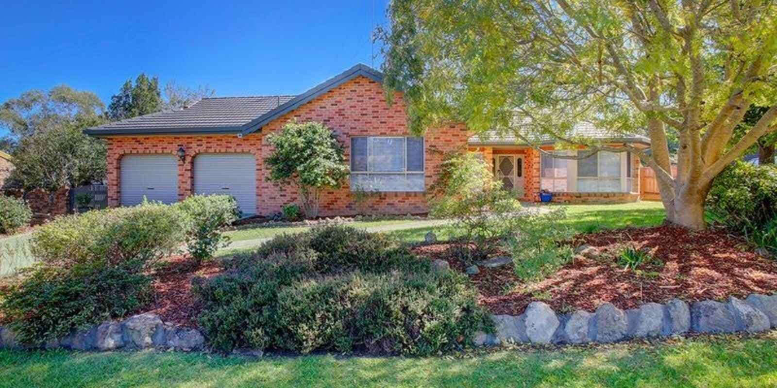 32 Simon Place Moss Vale, Vale - Image 1