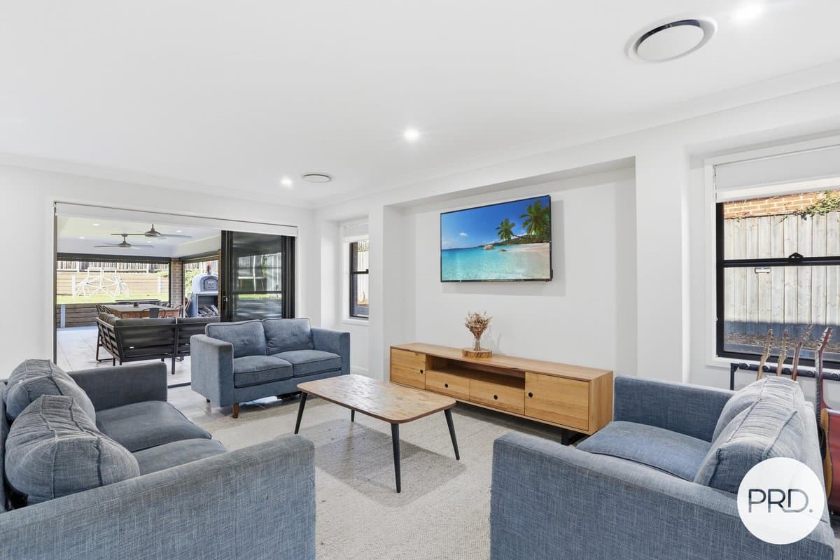 4 Mittagong Street, TULLIMBAR NSW 2527, Tullimbar - Thumbnail 2