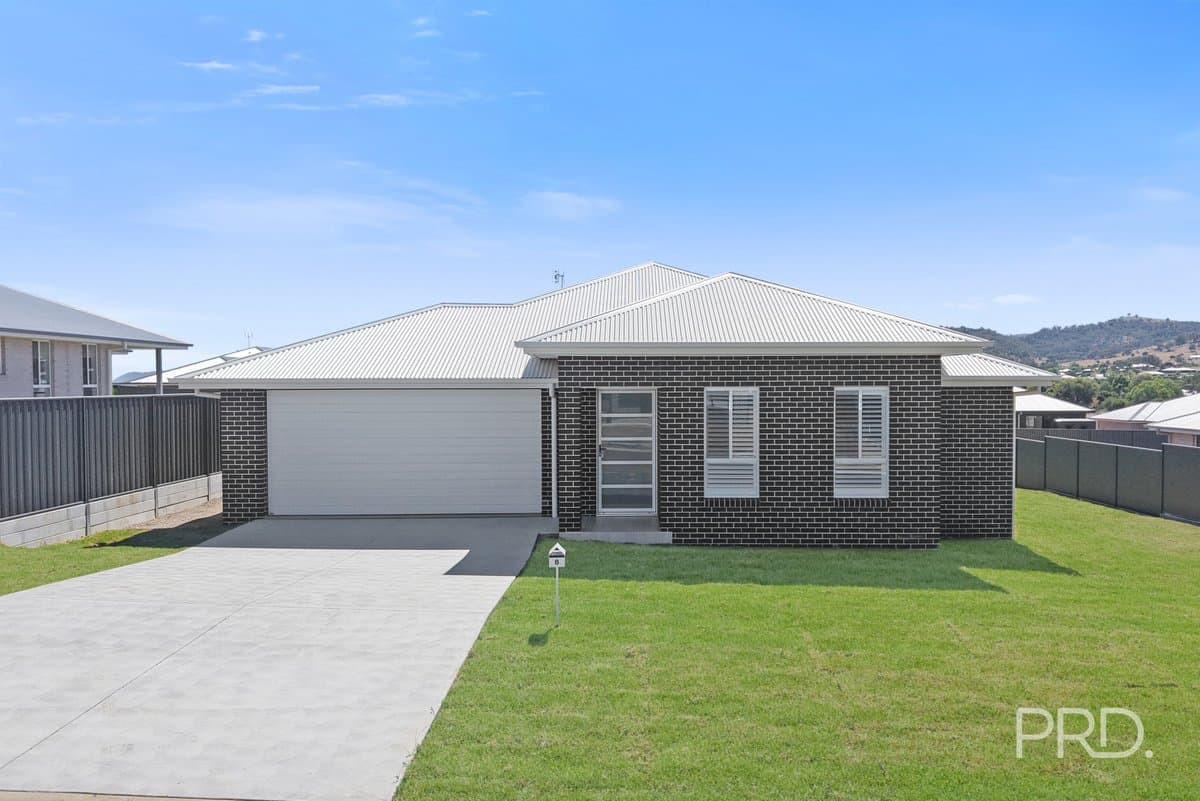8 Crested Avenue, TAMWORTH NSW 2340, Tamworth - Thumbnail 2